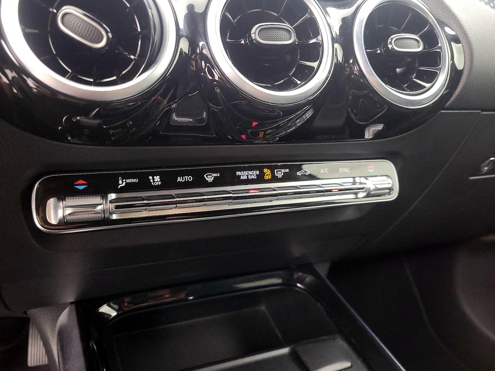 2025 Mercedes-Benz GLA GLA250 - Photo 17