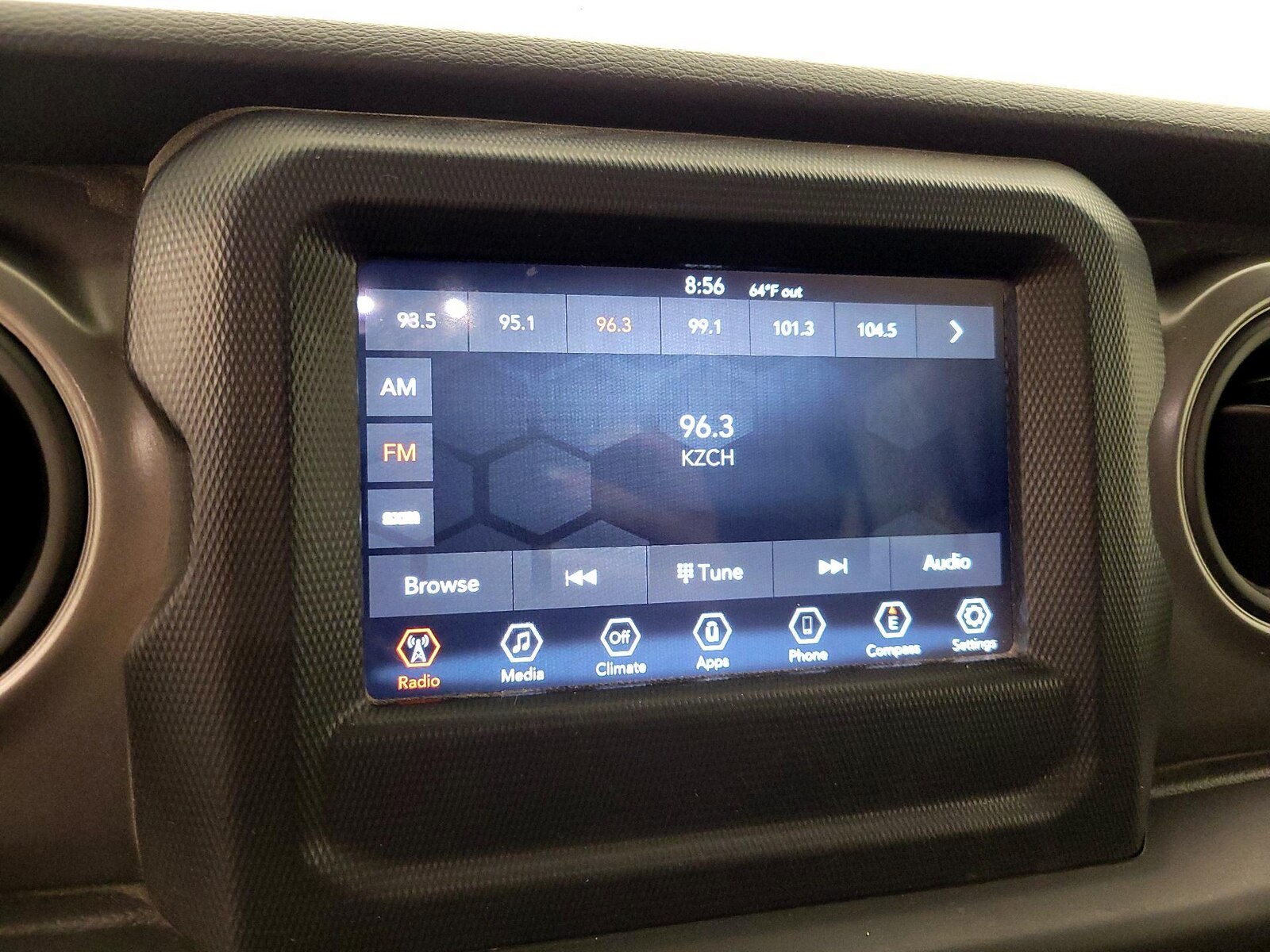 2023 Jeep Wrangler 4xe Willys 4XE - Photo 16