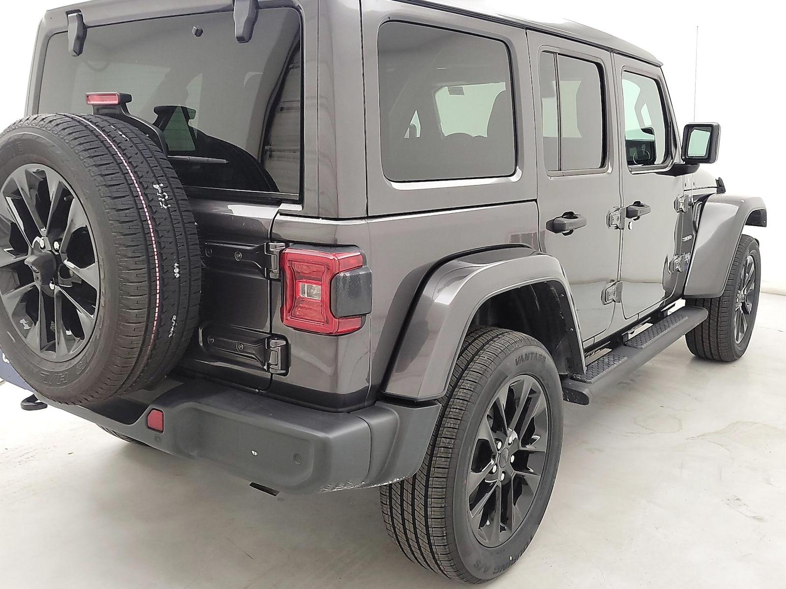2021 Jeep Wrangler Unlimited Sahara 4XE - Photo 5