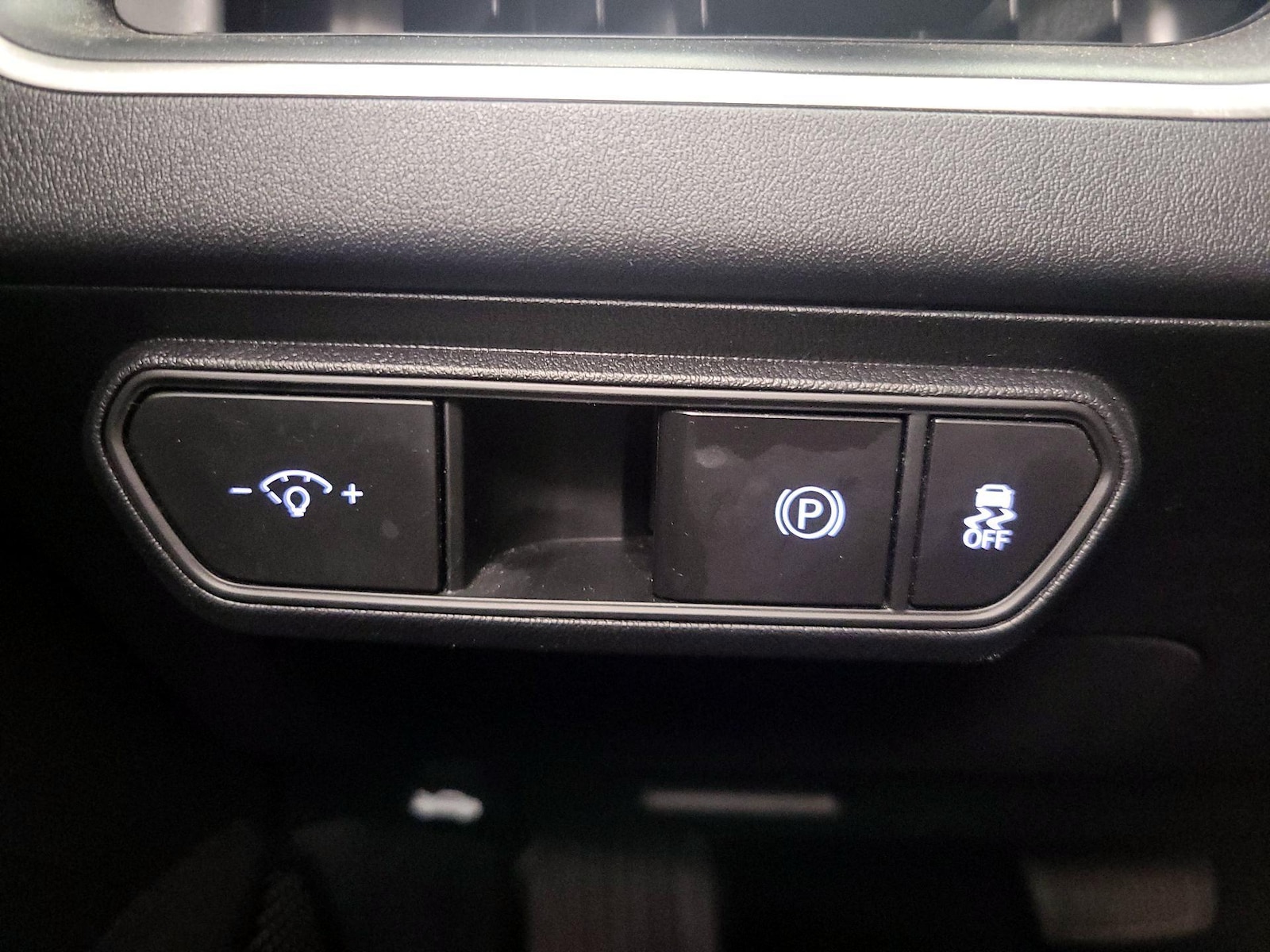 2025 Kia K4 LXS - Photo 14