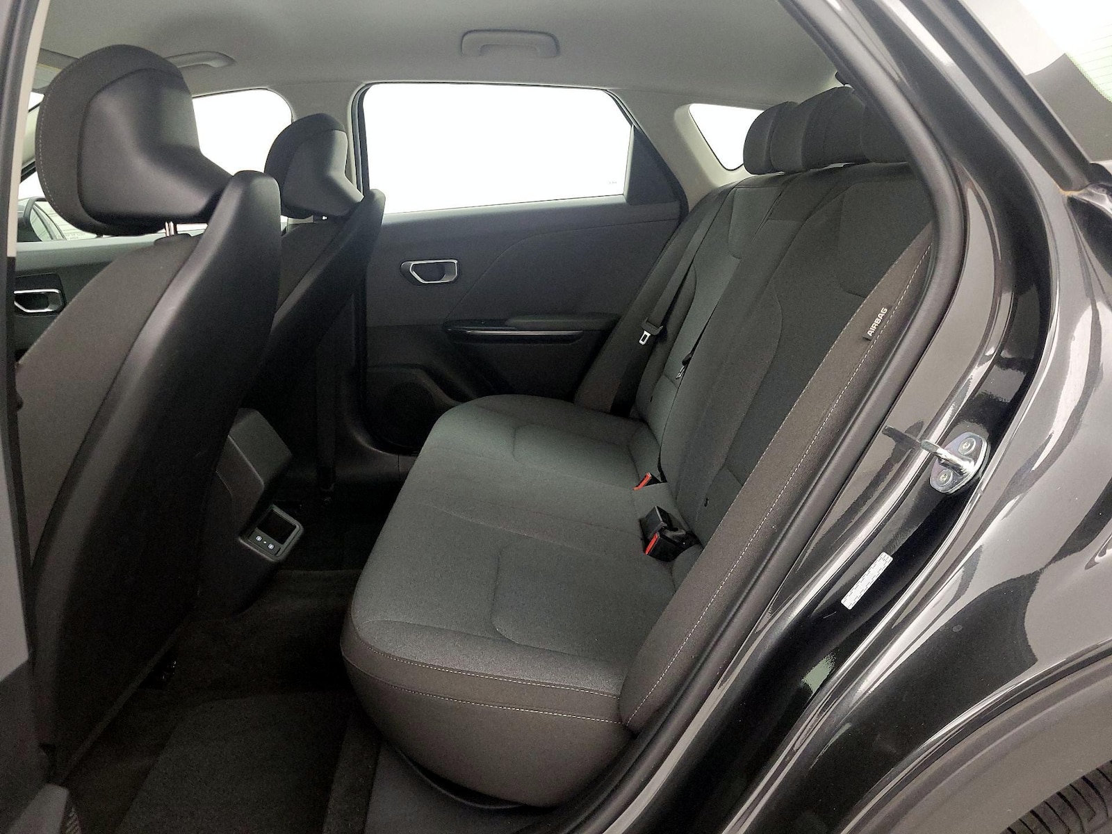 2025 Kia K4 LXS - Photo 20