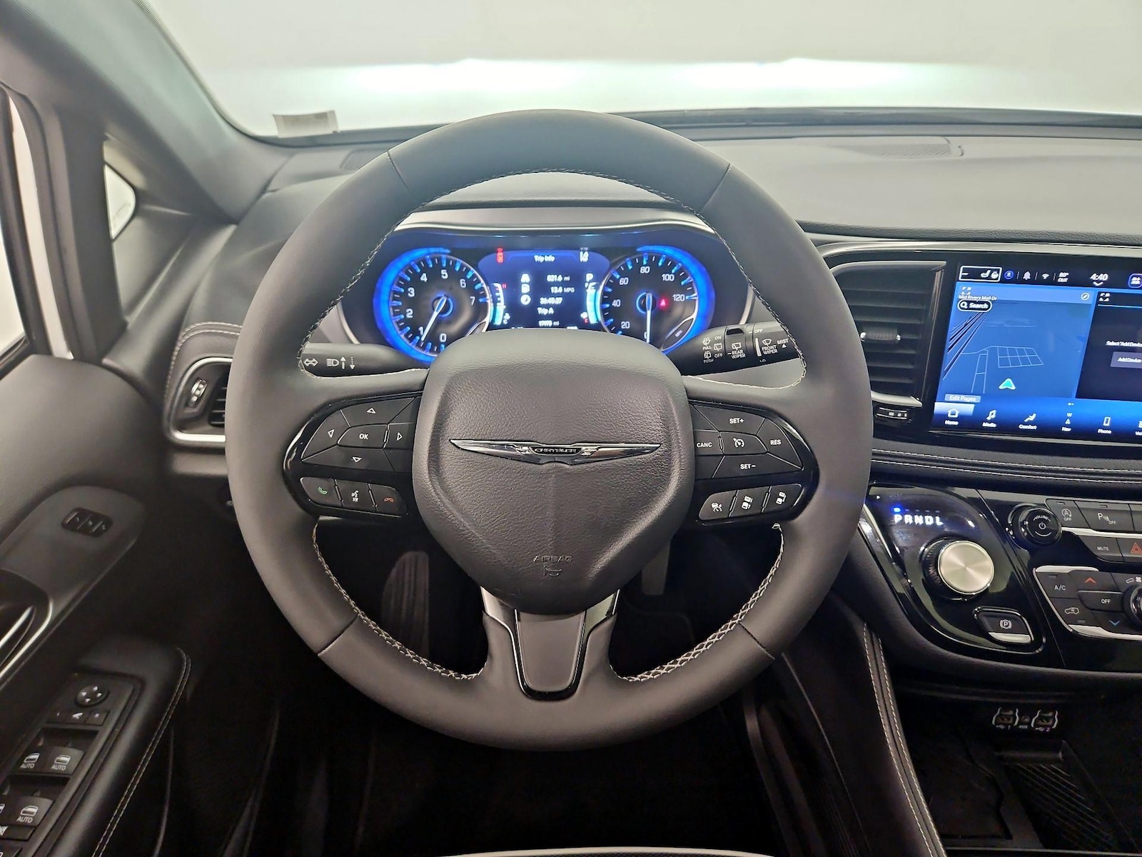 2025 Chrysler Pacifica Limited - Photo 11