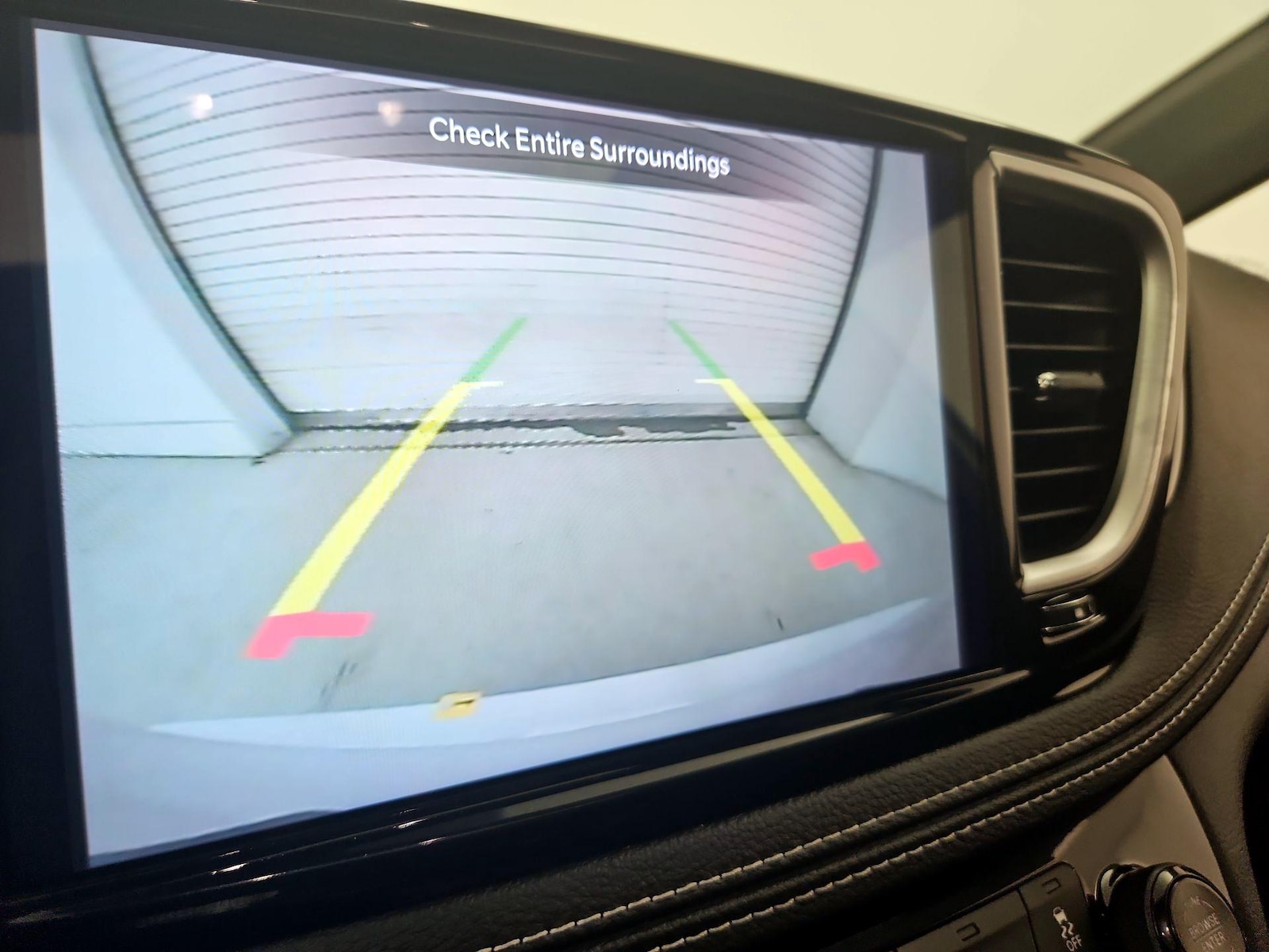 2025 Chrysler Pacifica Limited - Photo 16