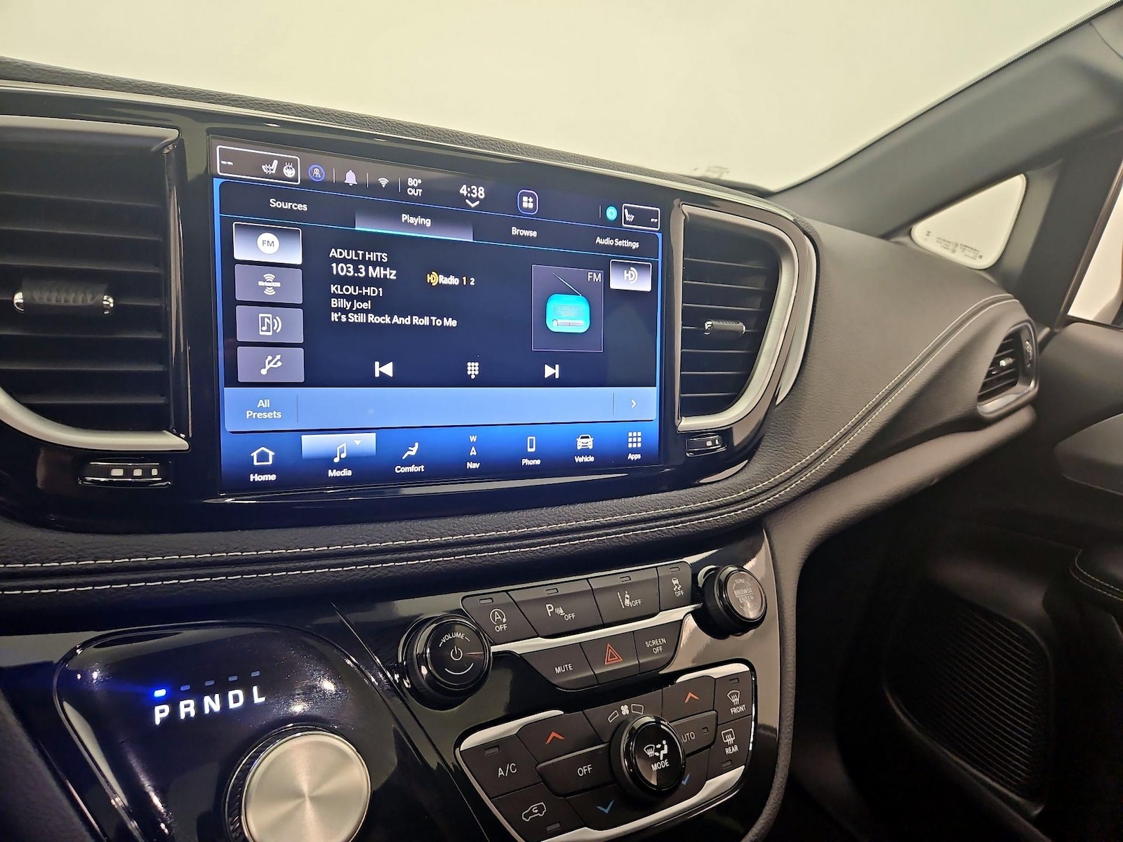 2025 Chrysler Pacifica Limited - Photo 17