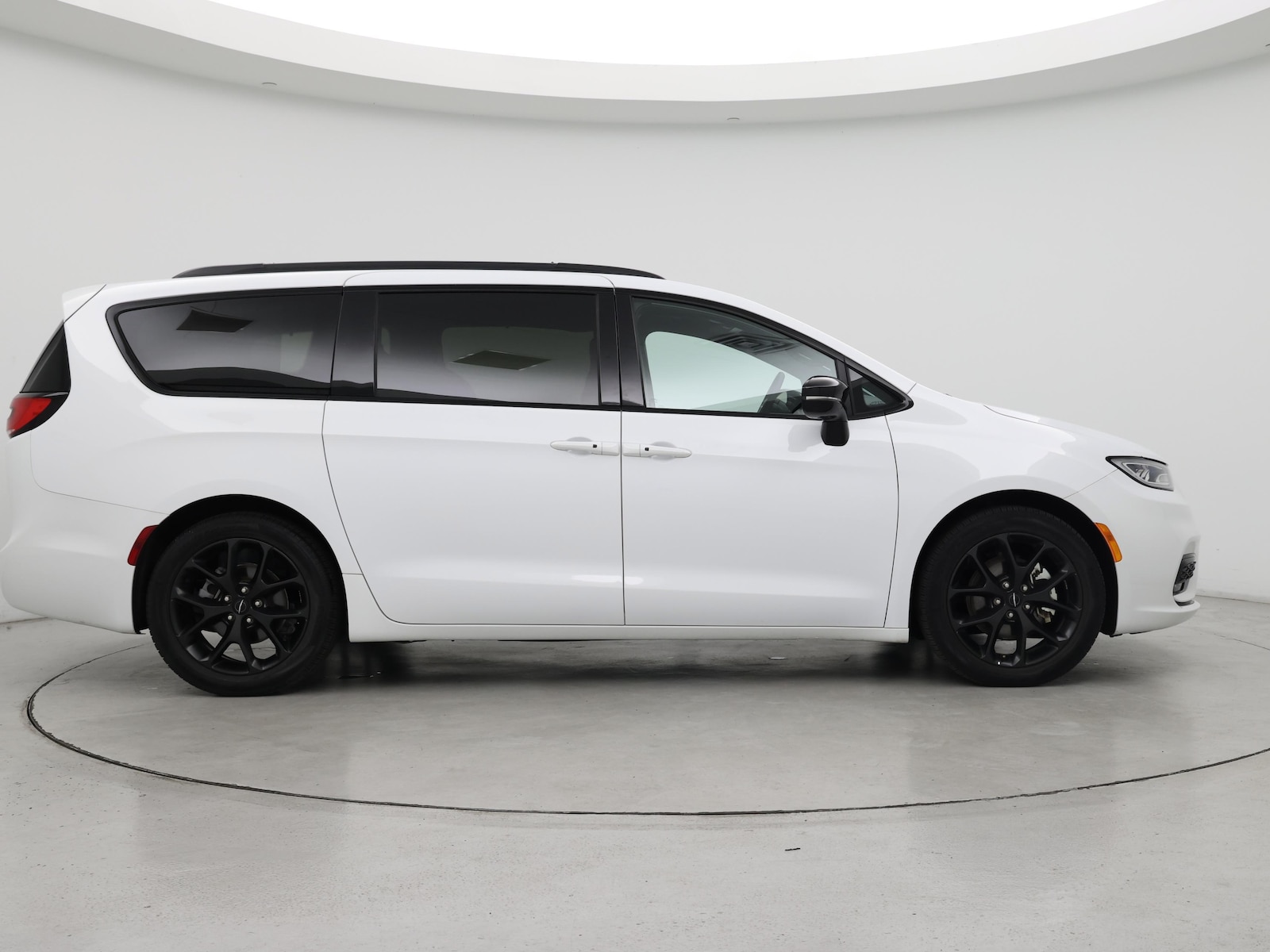2025 Chrysler Pacifica Limited - Photo 8