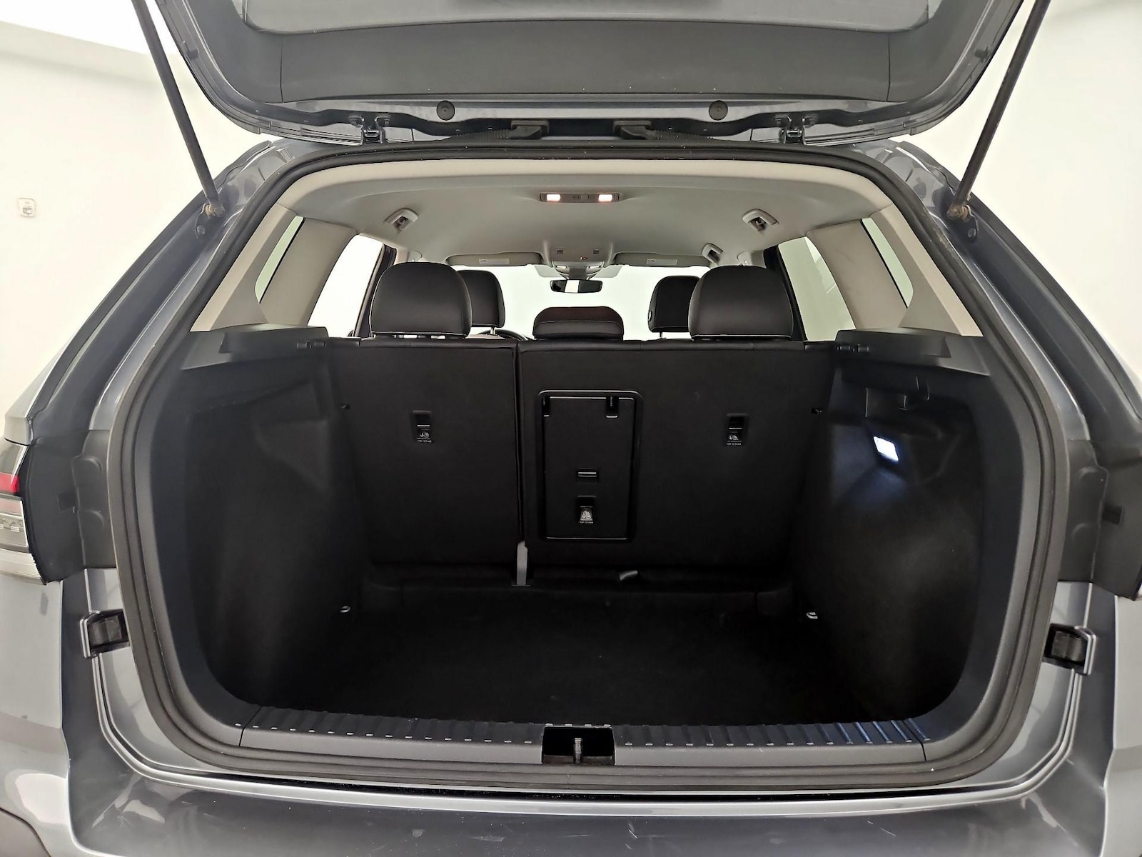 2025 Volkswagen Taos SE - Photo 21