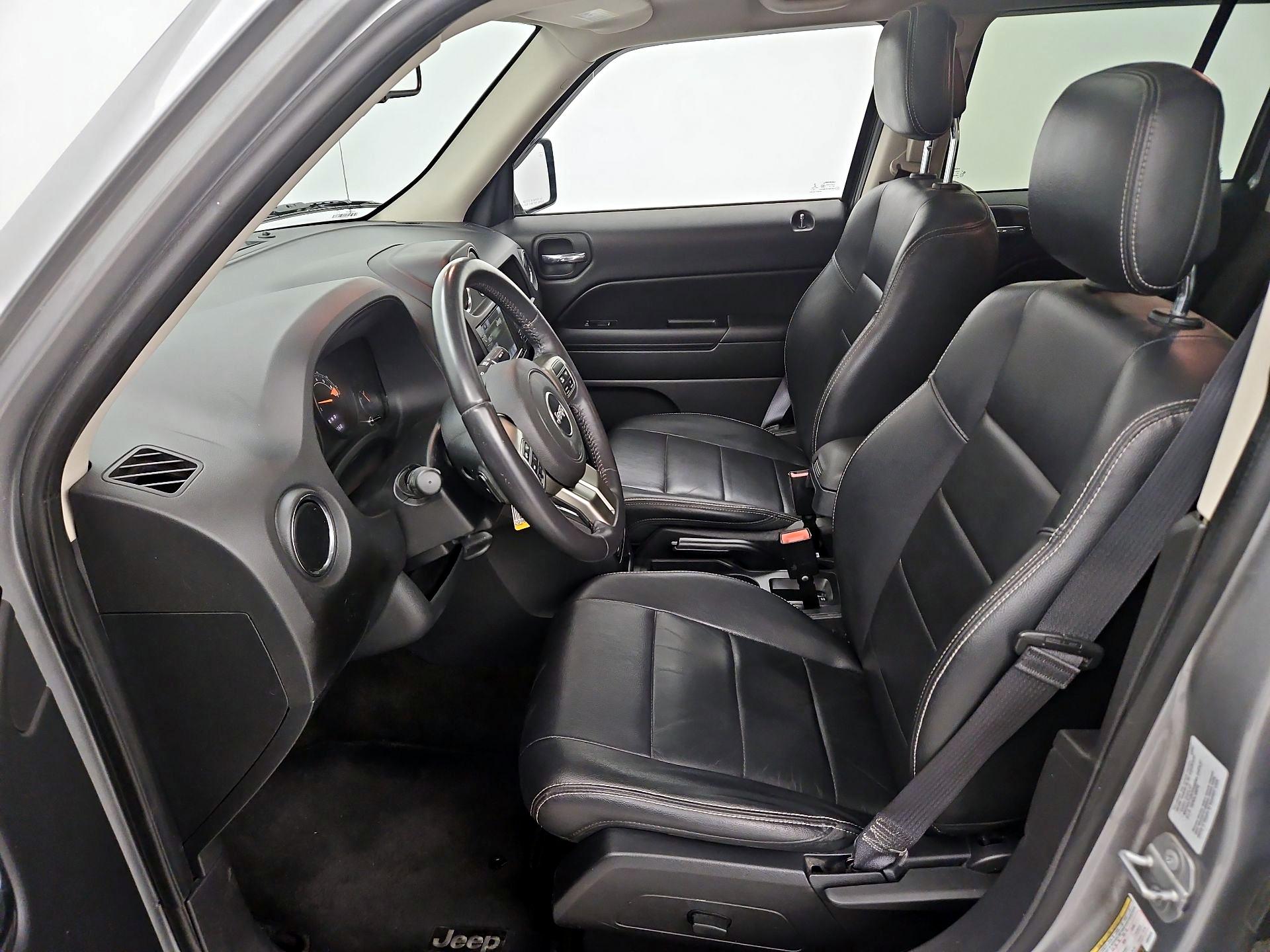 Thumbnail: 2016 Jeep Patriot - 11