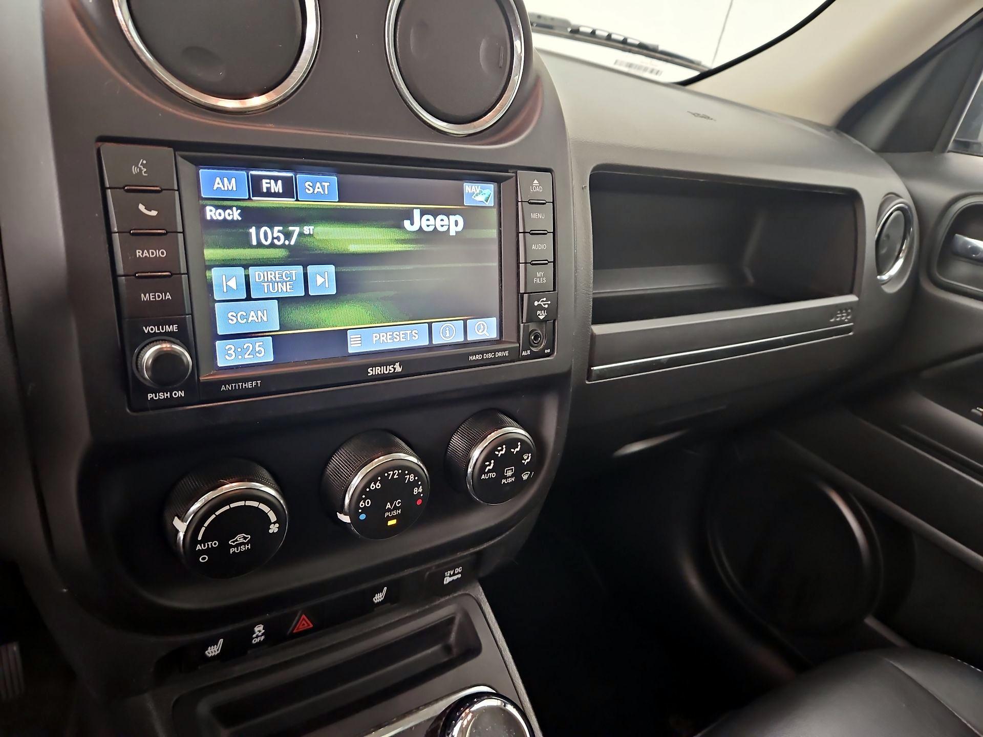 Thumbnail: 2016 Jeep Patriot - 14