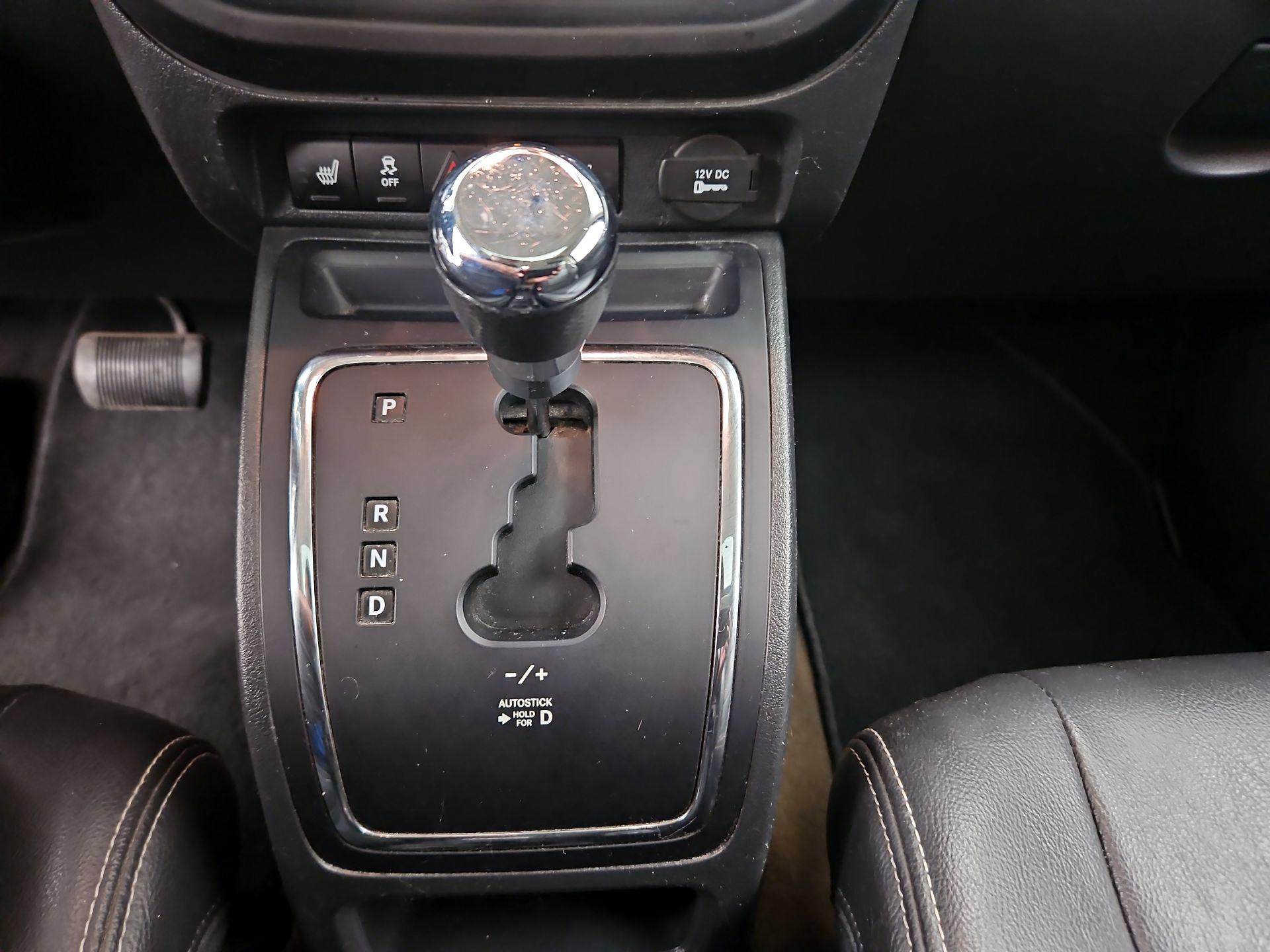Thumbnail: 2016 Jeep Patriot - 16