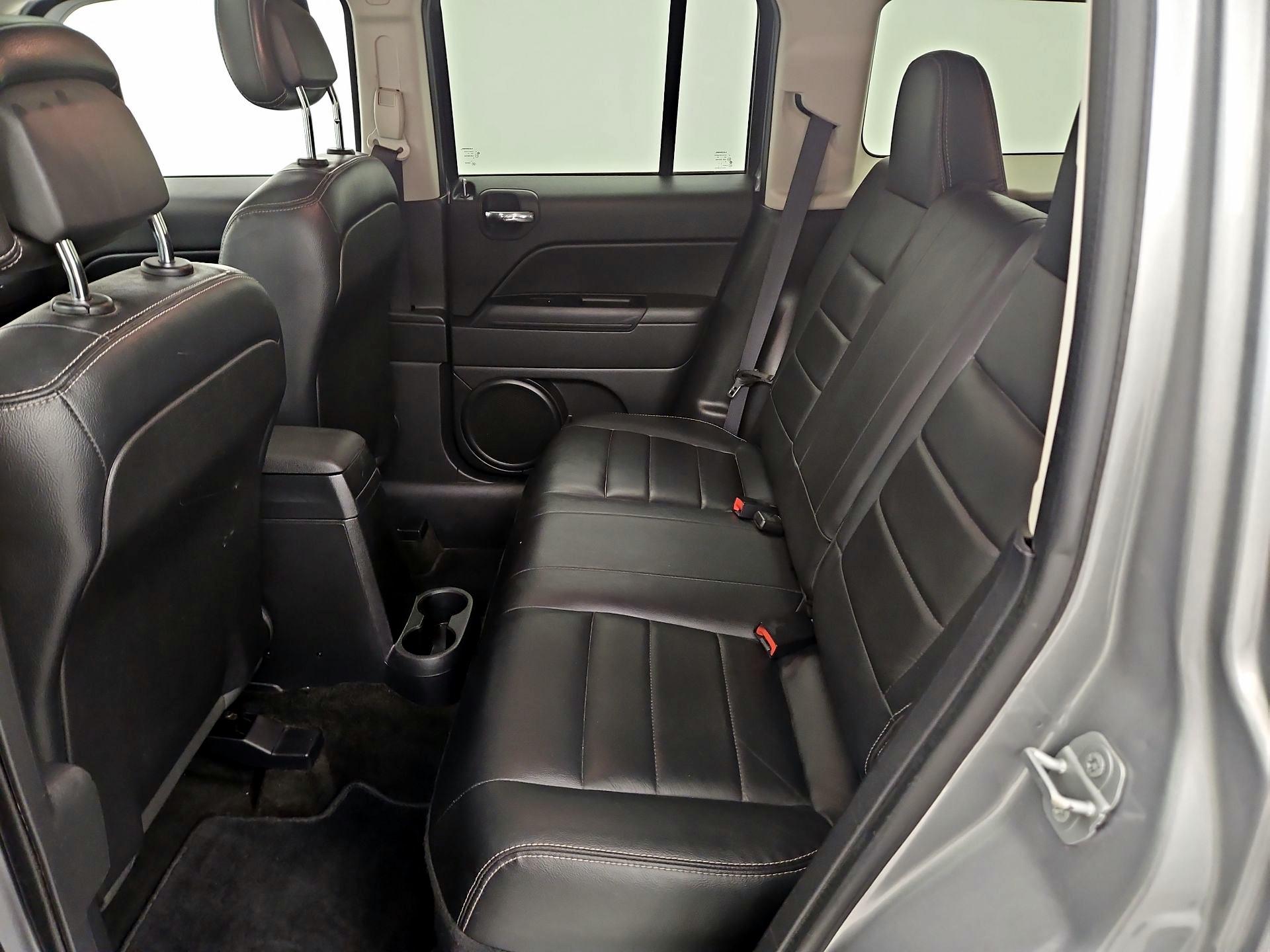 Thumbnail: 2016 Jeep Patriot - 18