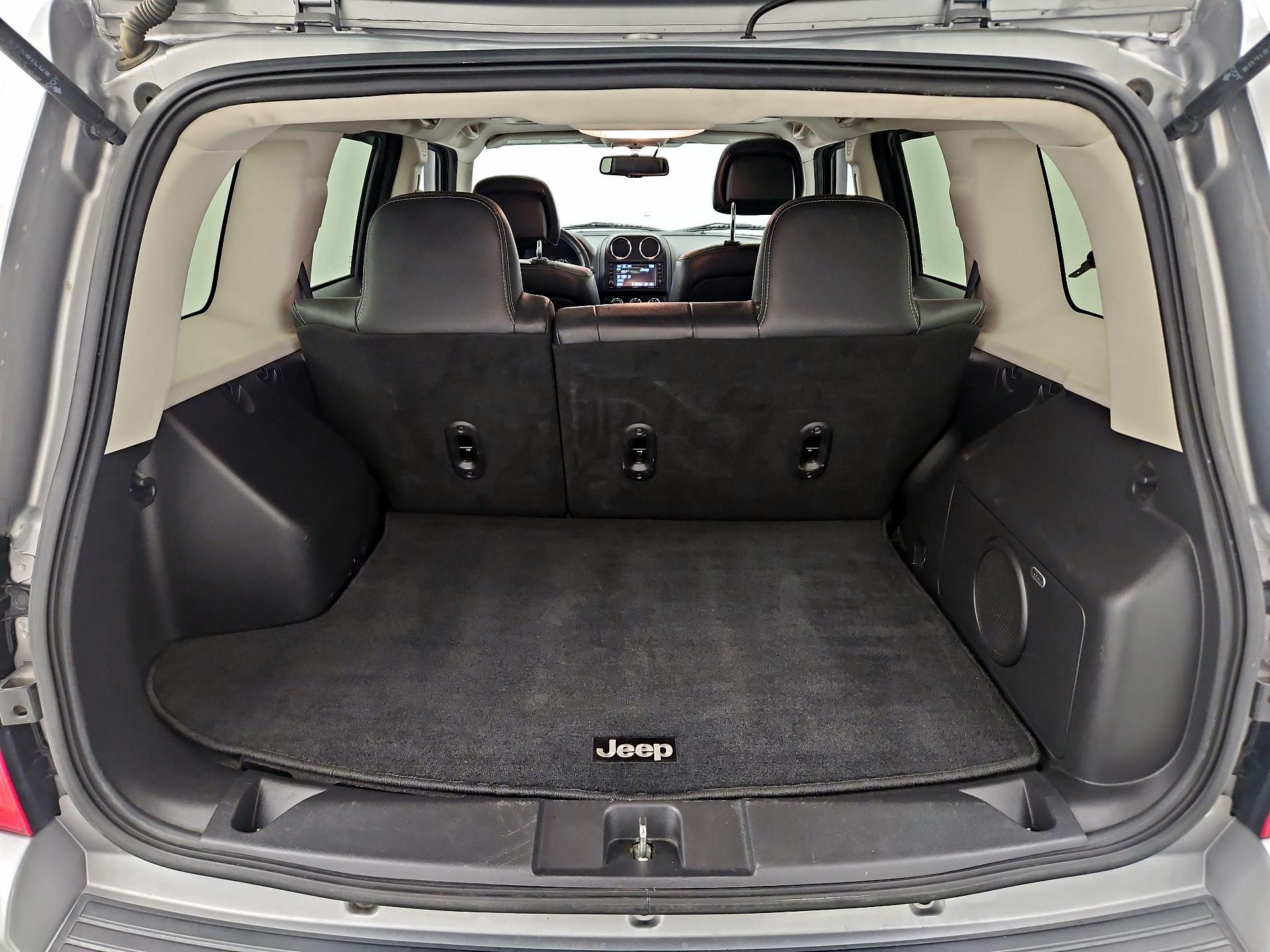 Thumbnail: 2016 Jeep Patriot - 19