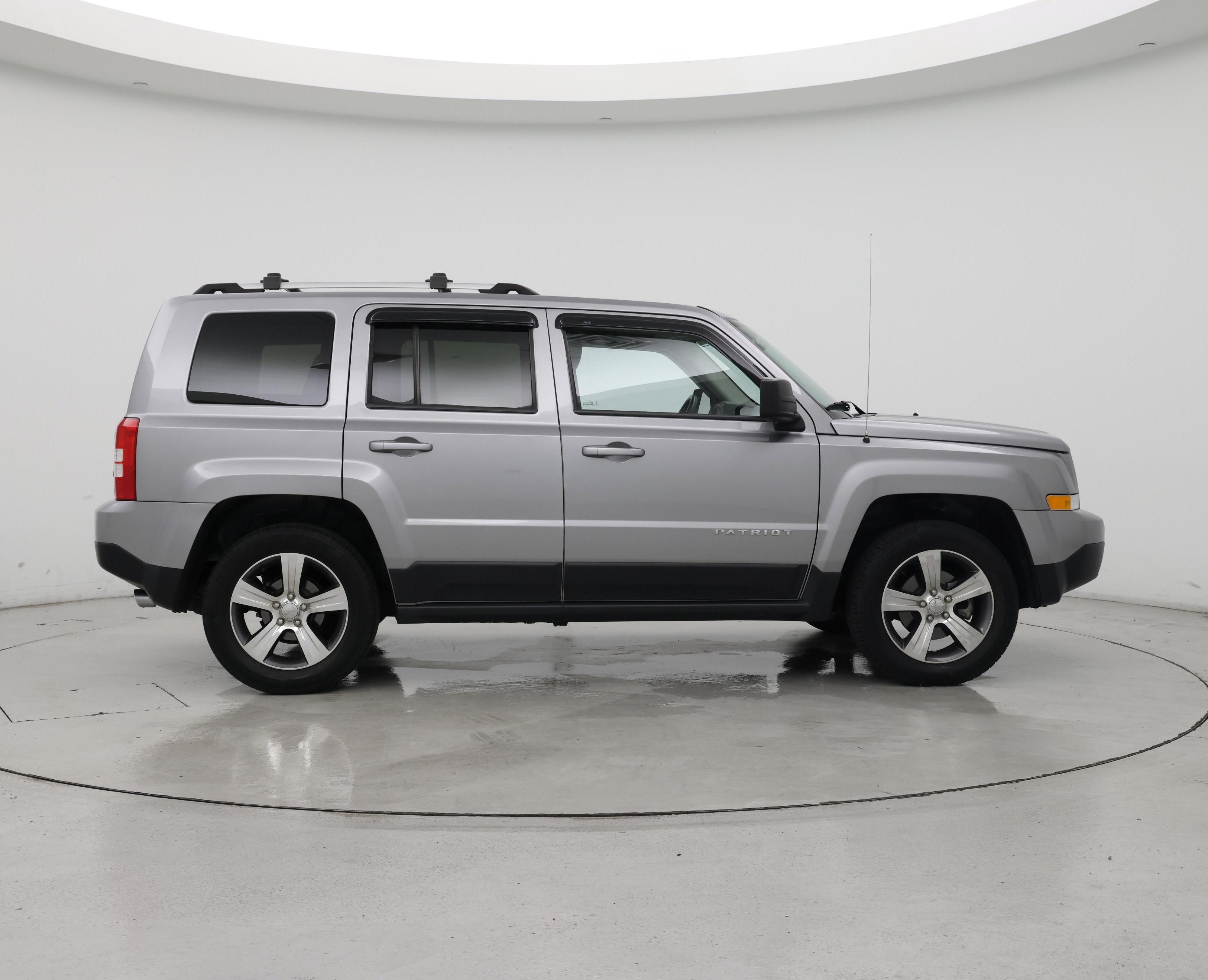 Thumbnail: 2016 Jeep Patriot - 7