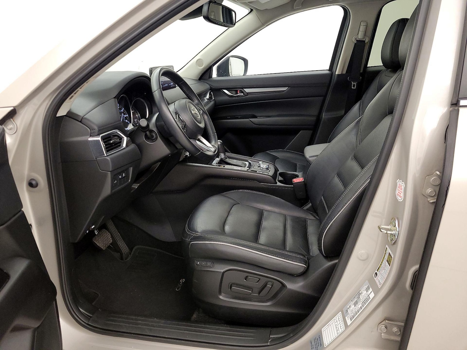 2025 Mazda CX-5 S Preferred package - Photo 12