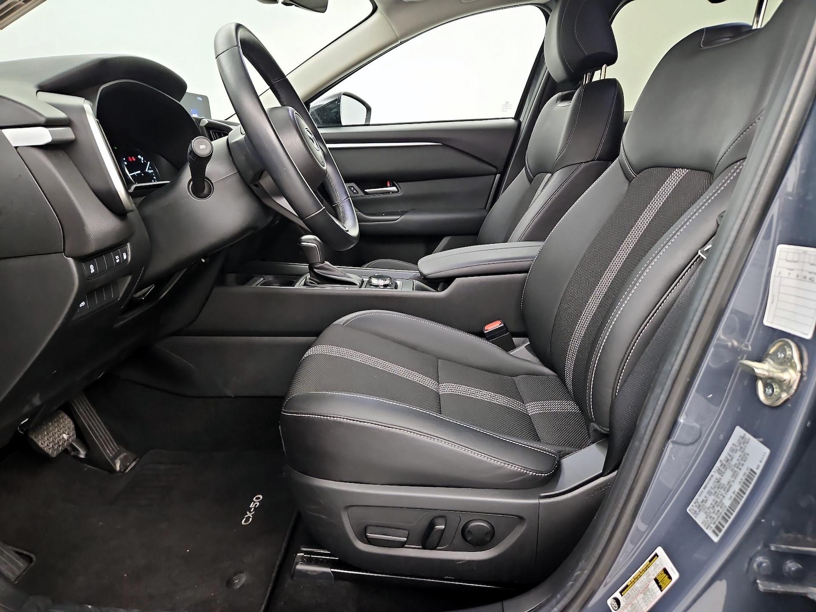 2025 Mazda CX-50 Preferred - Photo 12