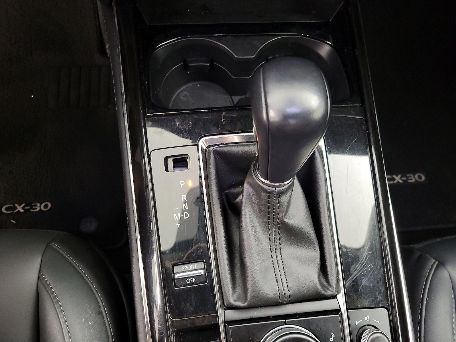 2025 Mazda CX-30 Carbon Edition - Photo 16