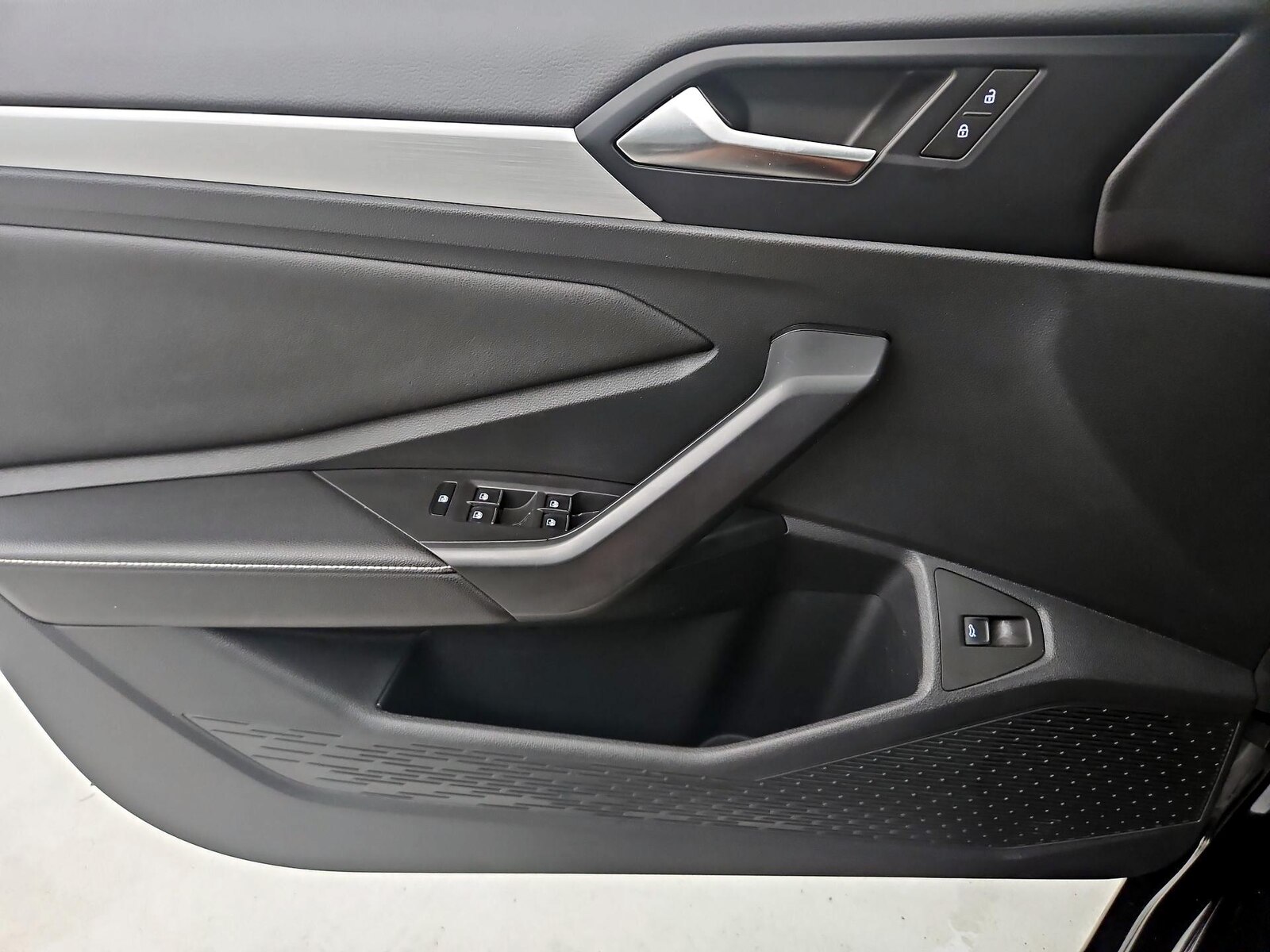 2025 Volkswagen Jetta Sport - Photo 13