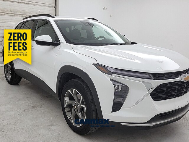 White 2025 Chevrolet Trax SUV / Crossover Front-Wheel Drive Automatic