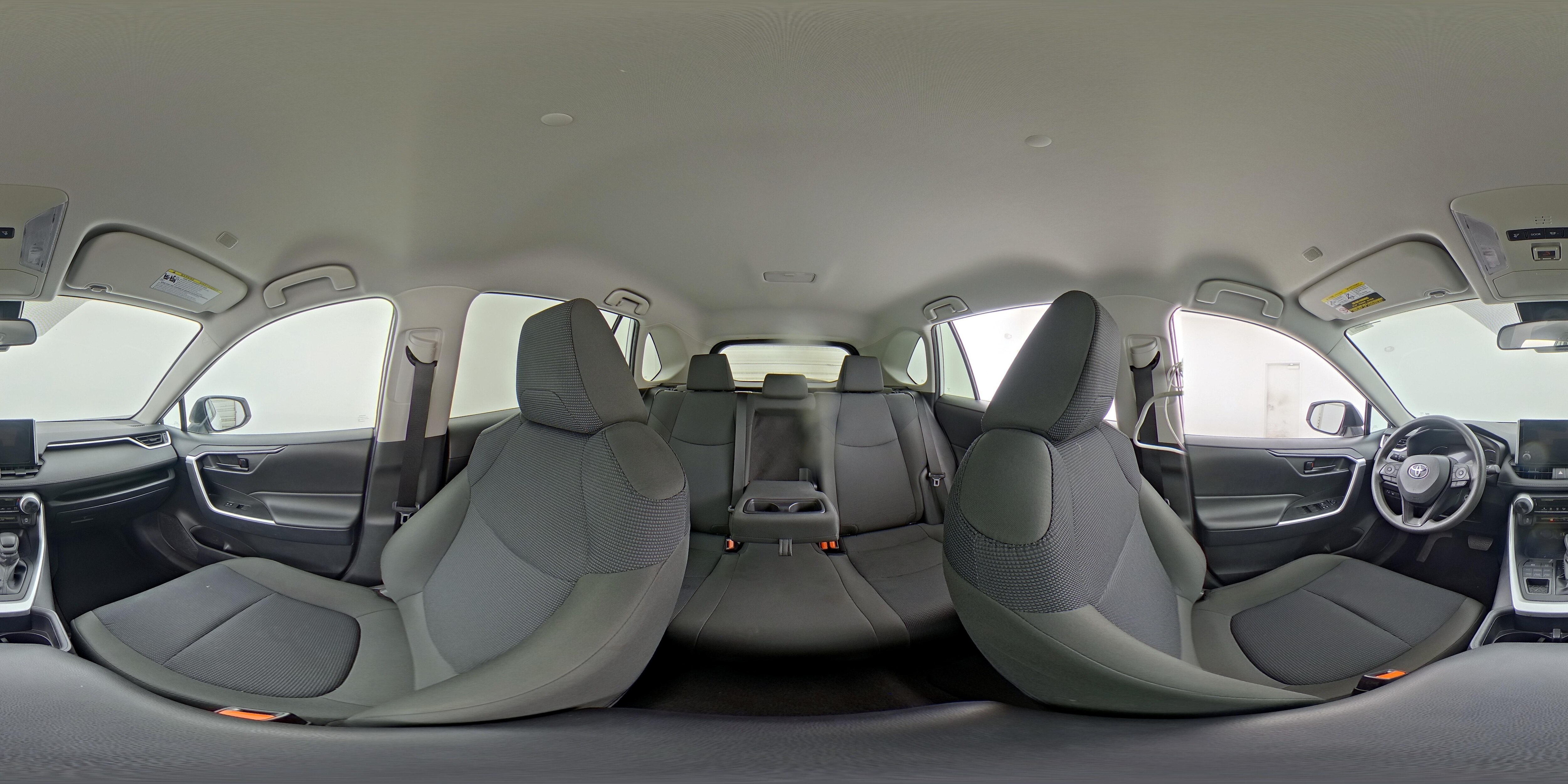 2025 Toyota RAV4 LE - Photo 24