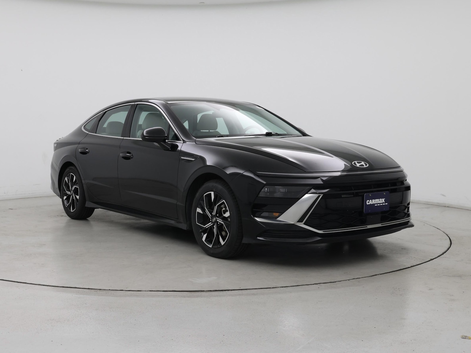 2025 Hyundai Sonata SEL - Photo 2