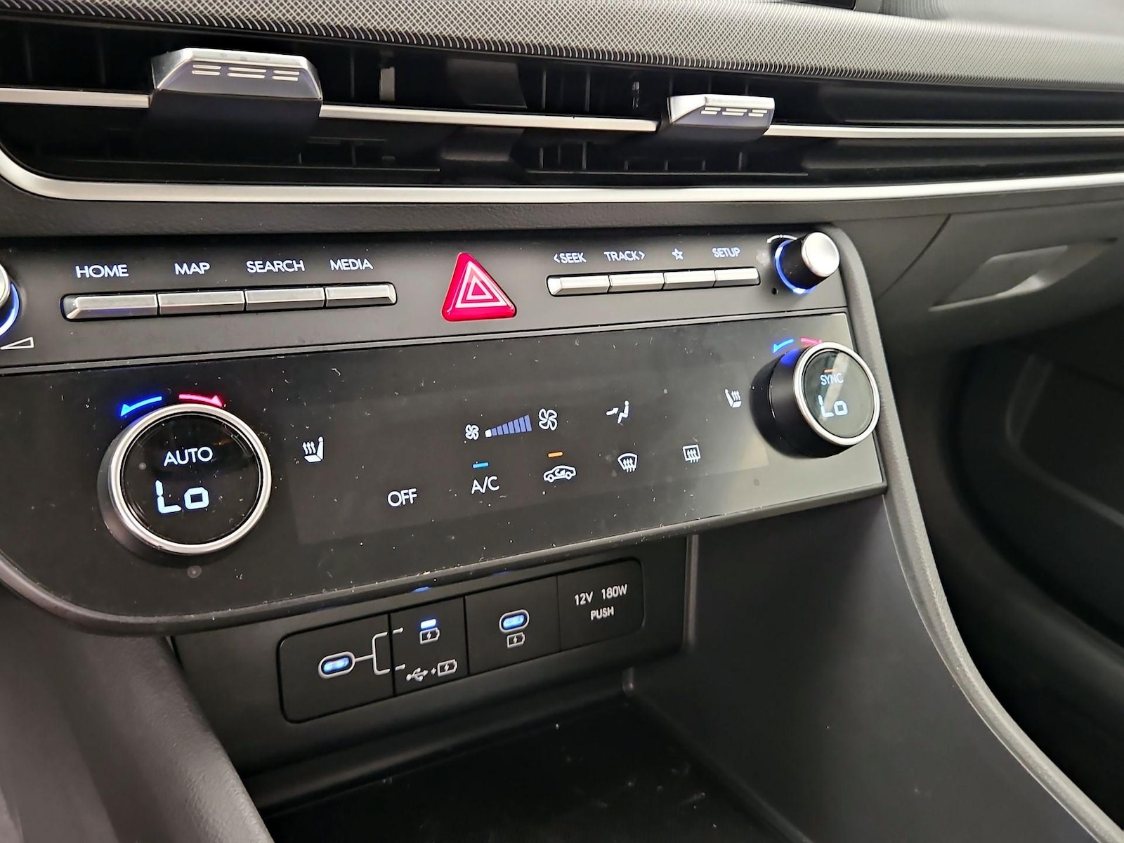 2025 Hyundai Sonata SEL - Photo 17