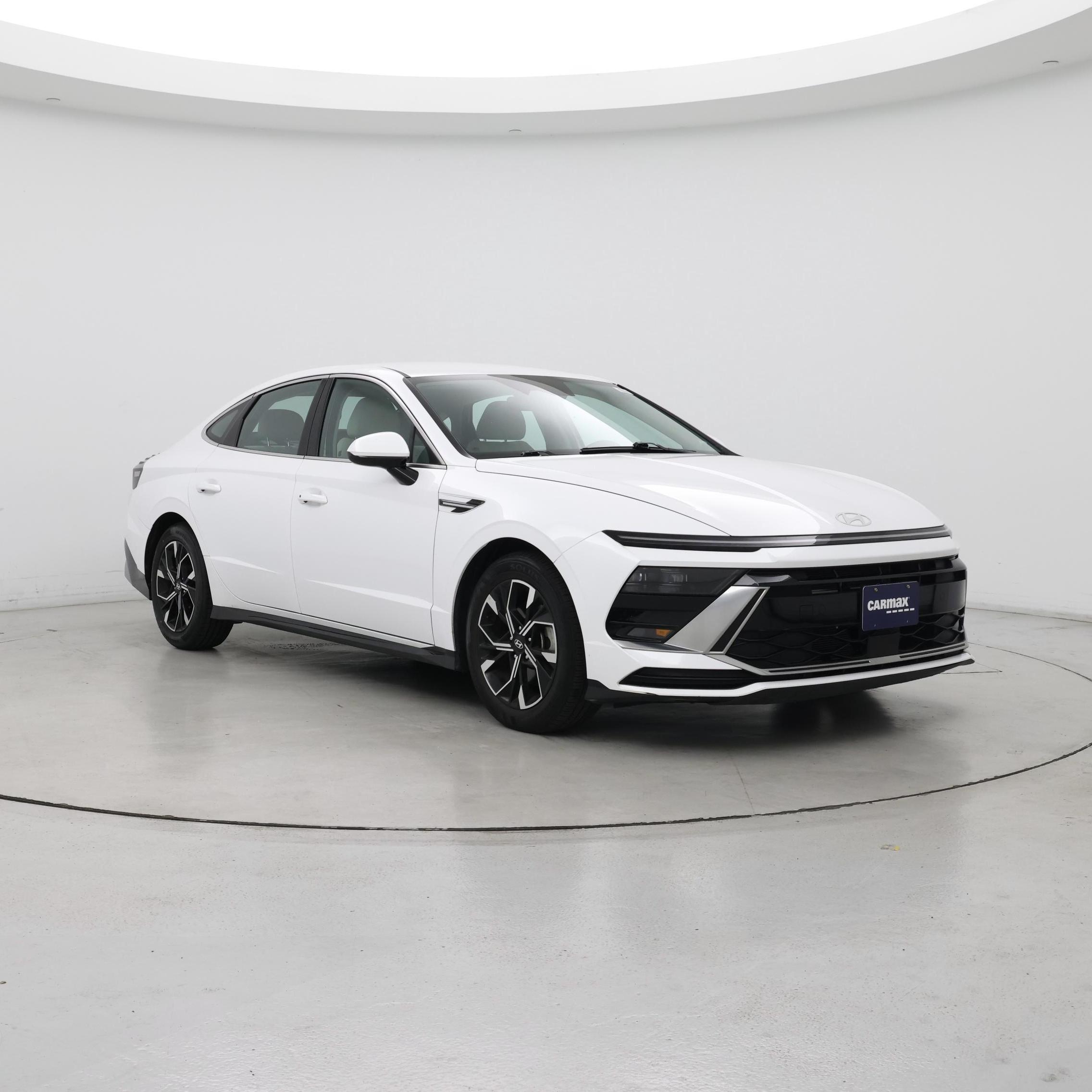 White 2025 Hyundai Sonata Sedan Front-Wheel Drive Automatic