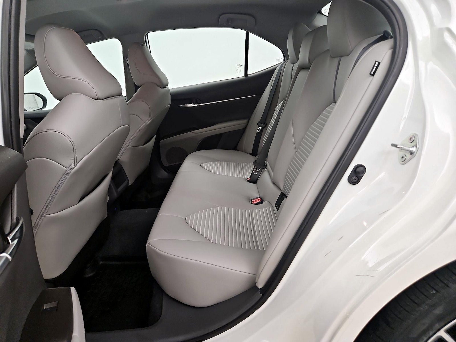 2022 Toyota Camry SE - Photo 21