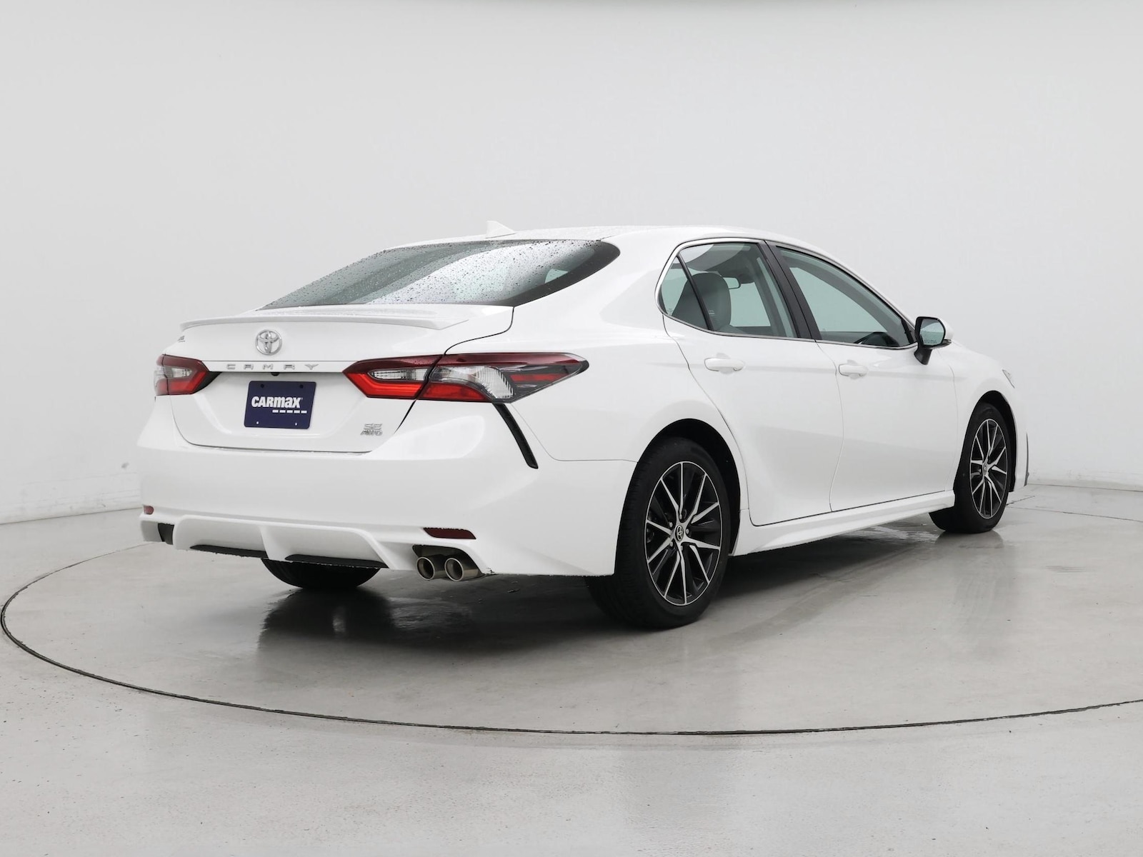 2022 Toyota Camry SE - Photo 9