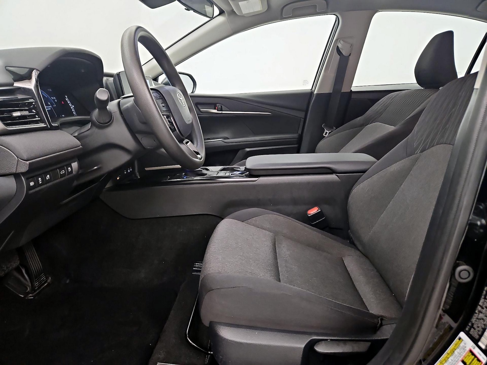 2025 Toyota Camry LE - Photo 12