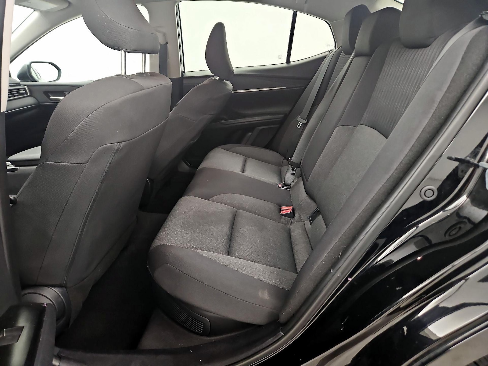2025 Toyota Camry LE - Photo 20