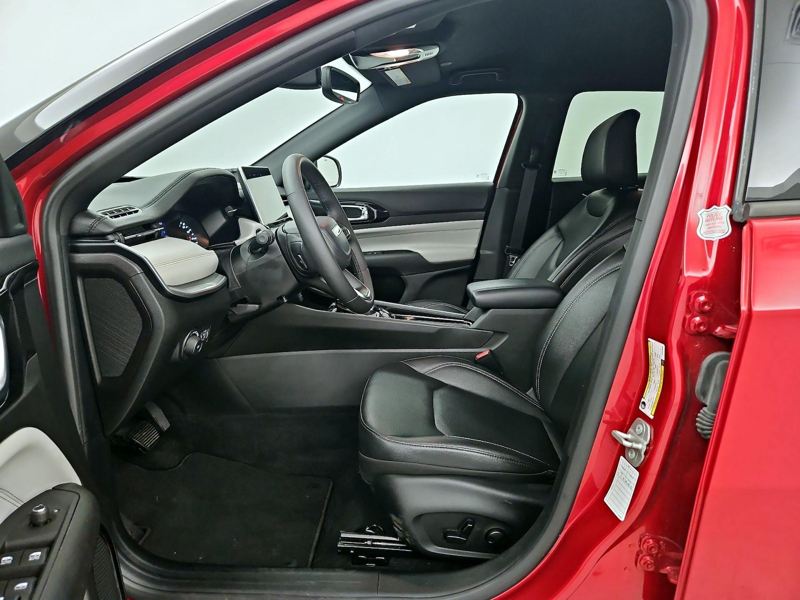 2025 Jeep Compass Limited - Photo 12