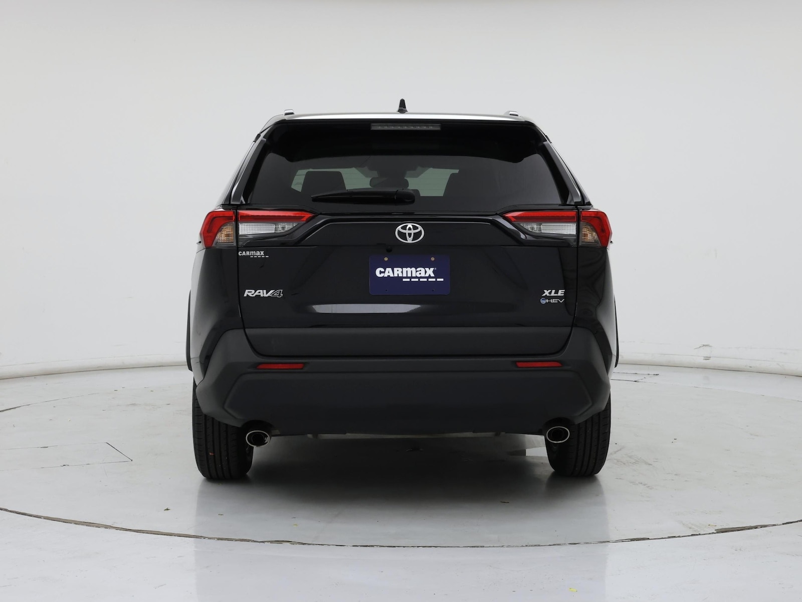 2025 Toyota RAV4 XLE - Photo 7