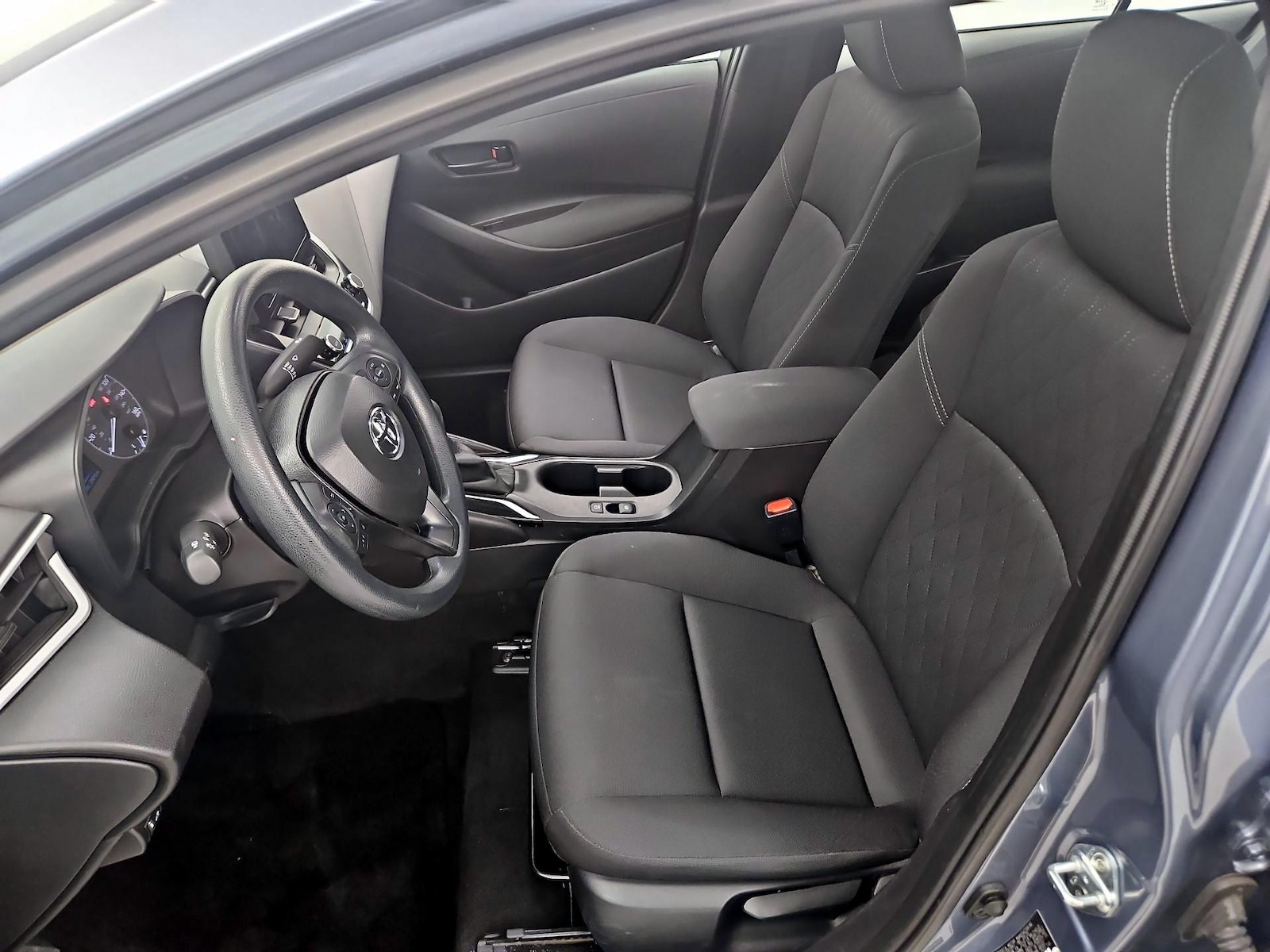 2025 Toyota Corolla LE - Photo 12