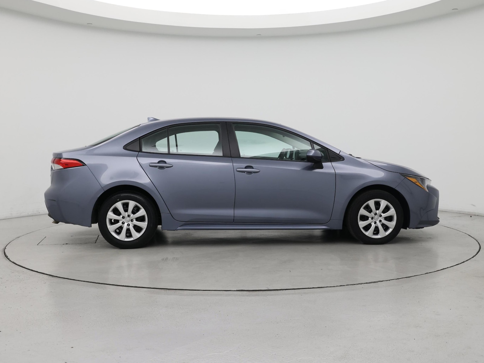 2025 Toyota Corolla LE - Photo 8
