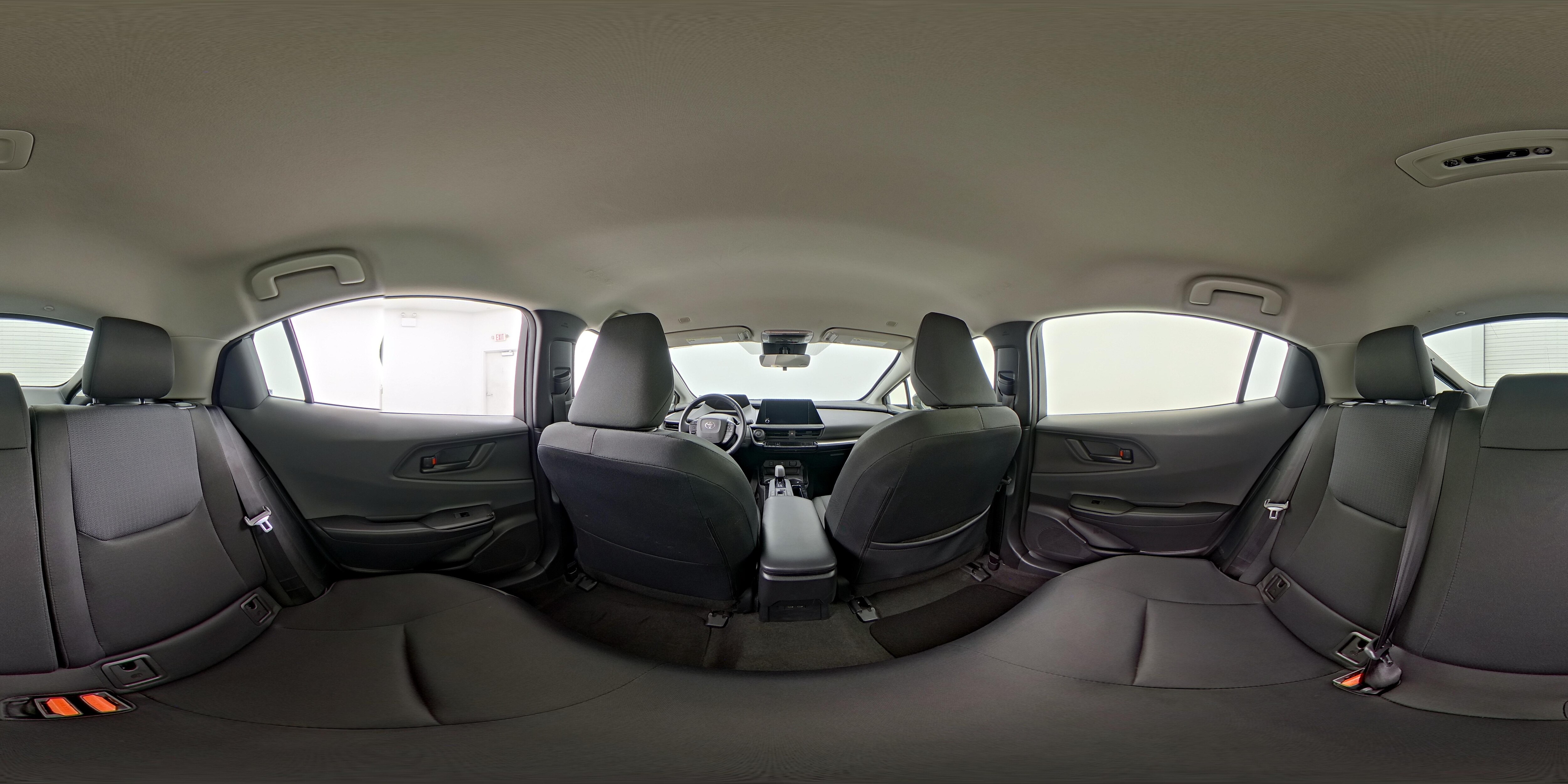 2025 Toyota Prius LE - Photo 26