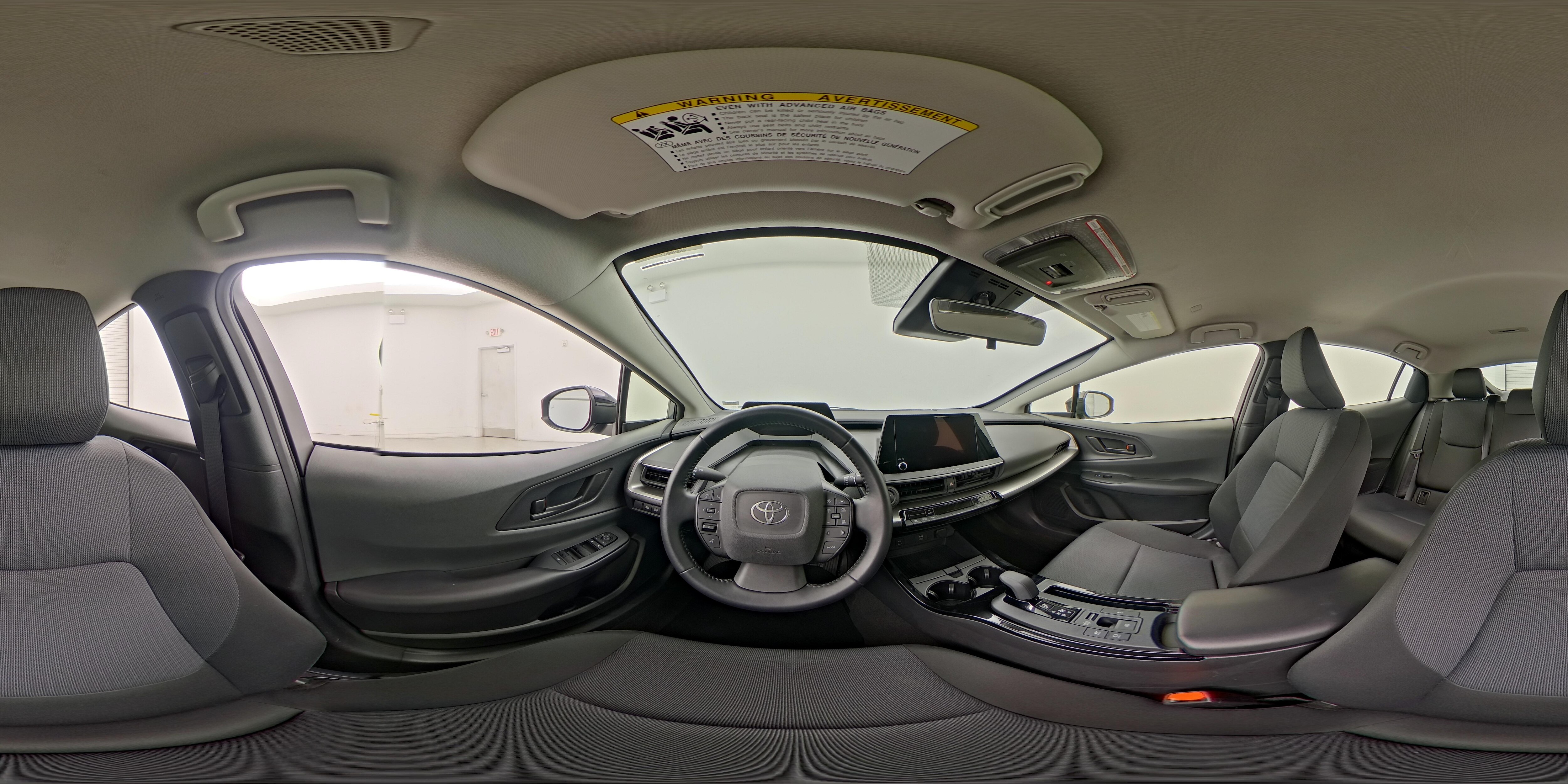 2025 Toyota Prius LE - Photo 27