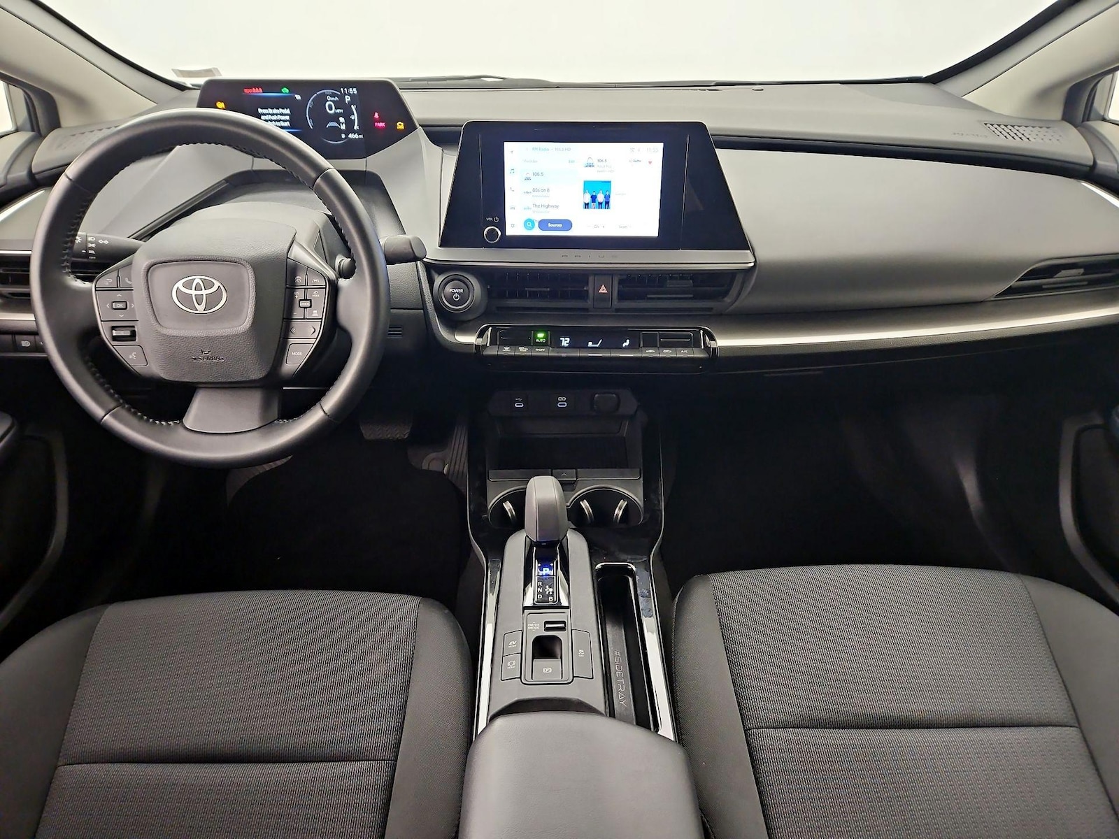 2025 Toyota Prius LE - Photo 10
