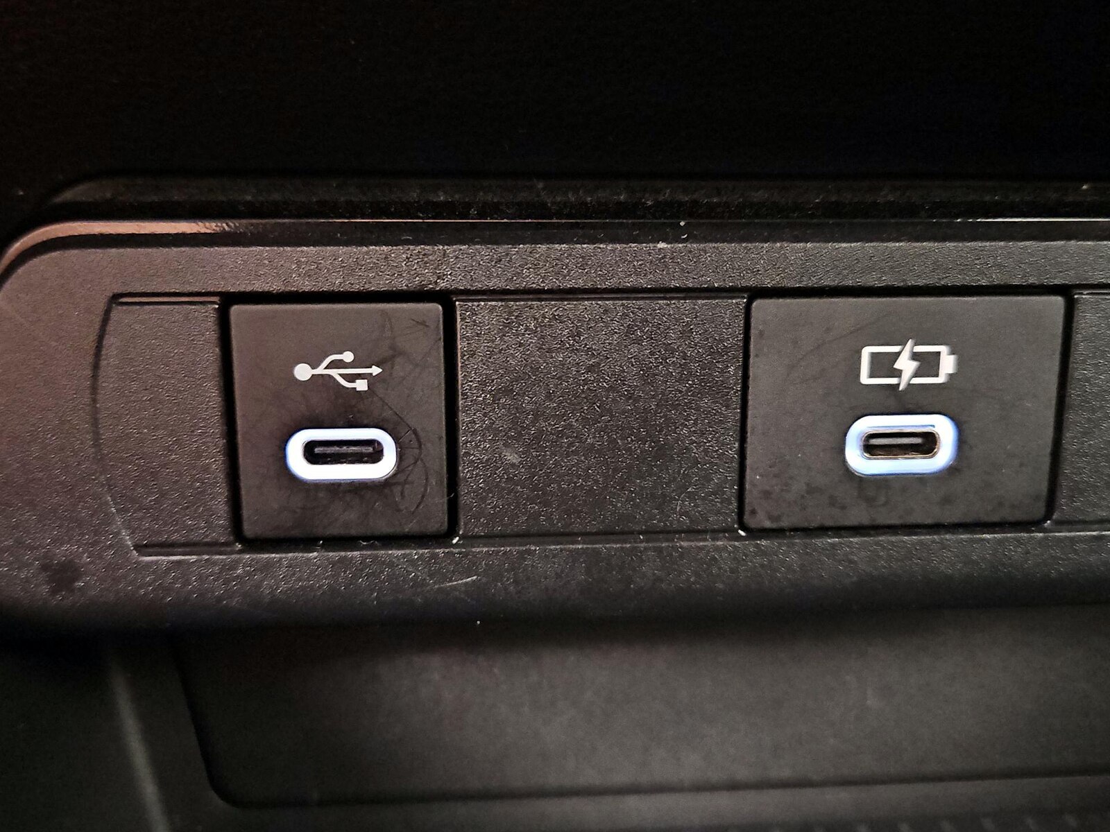2025 Toyota Prius LE - Photo 20