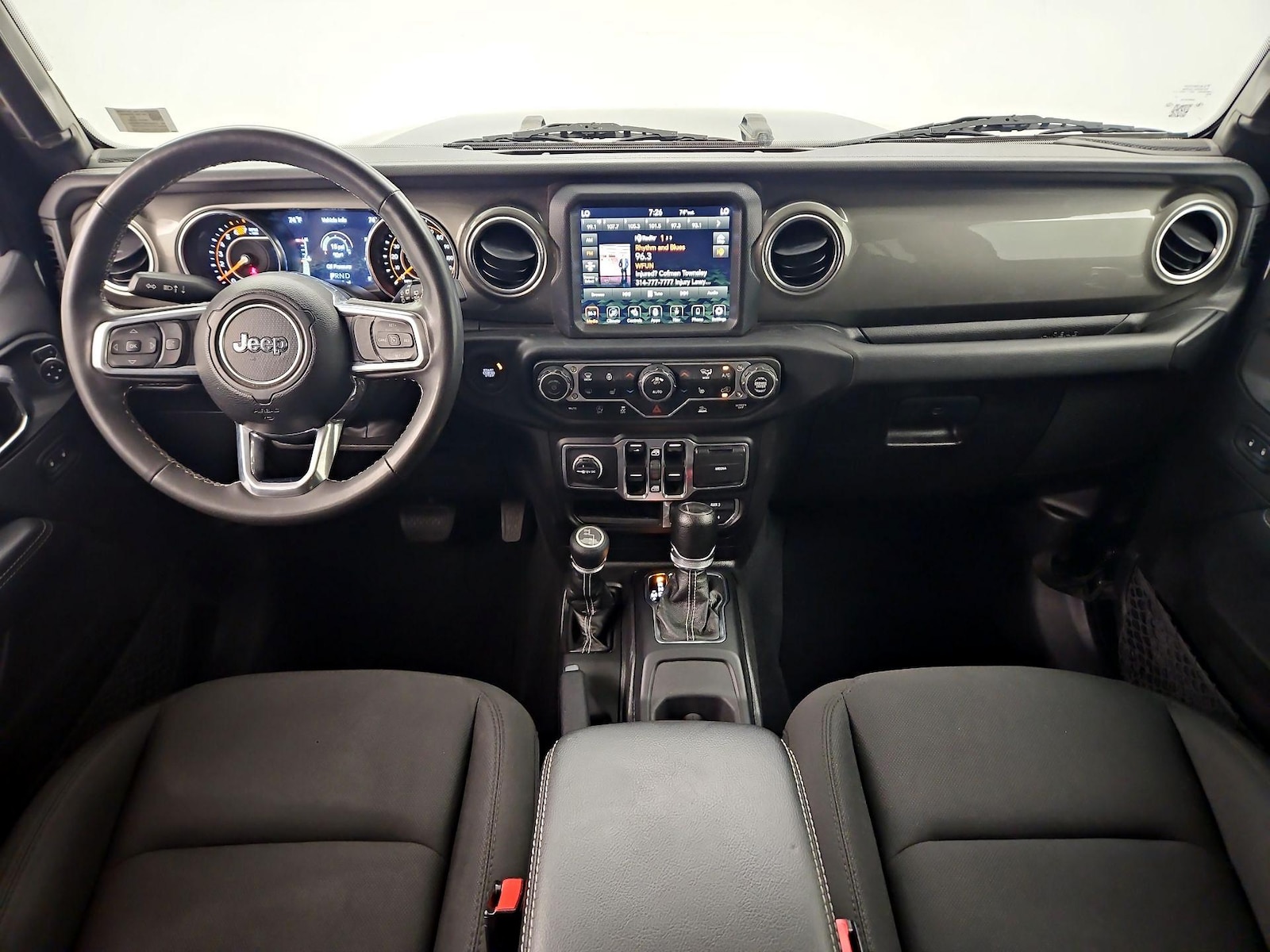 Apple CarPlay® & Android Auto™