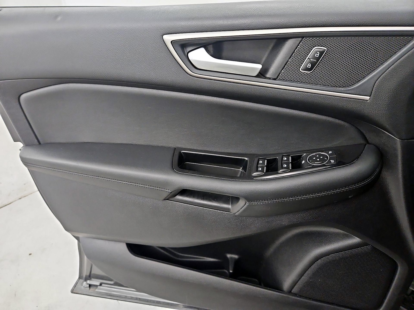 2020 Ford Edge SEL - Photo 13