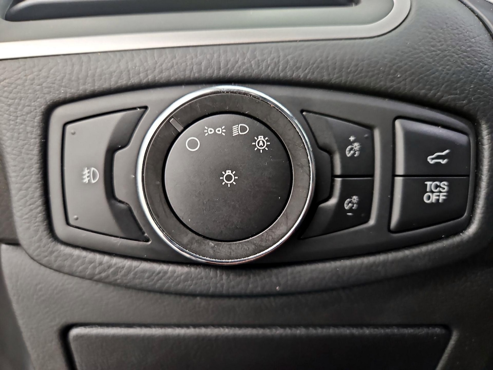 2020 Ford Edge SEL - Photo 14
