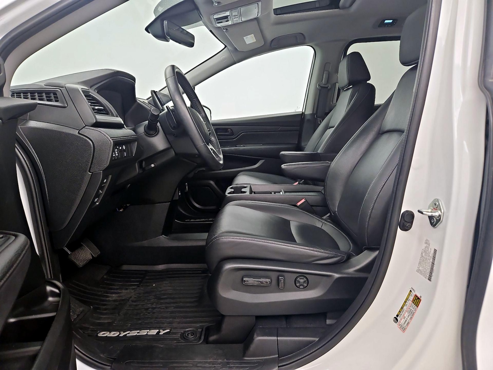 2023 Honda Odyssey EX-L - Photo 12