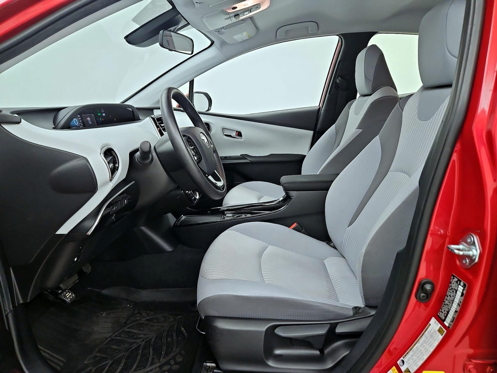 2020 Toyota Prius Prime LE - Photo 12