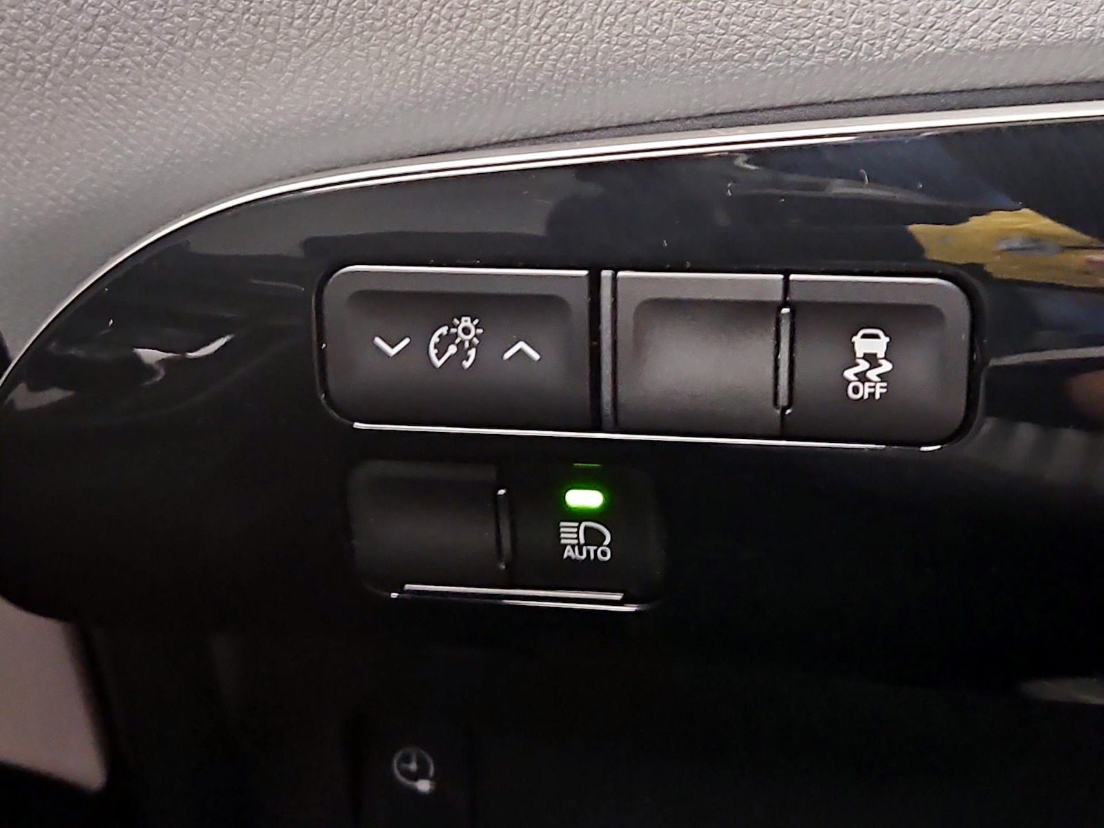 2020 Toyota Prius Prime LE - Photo 14