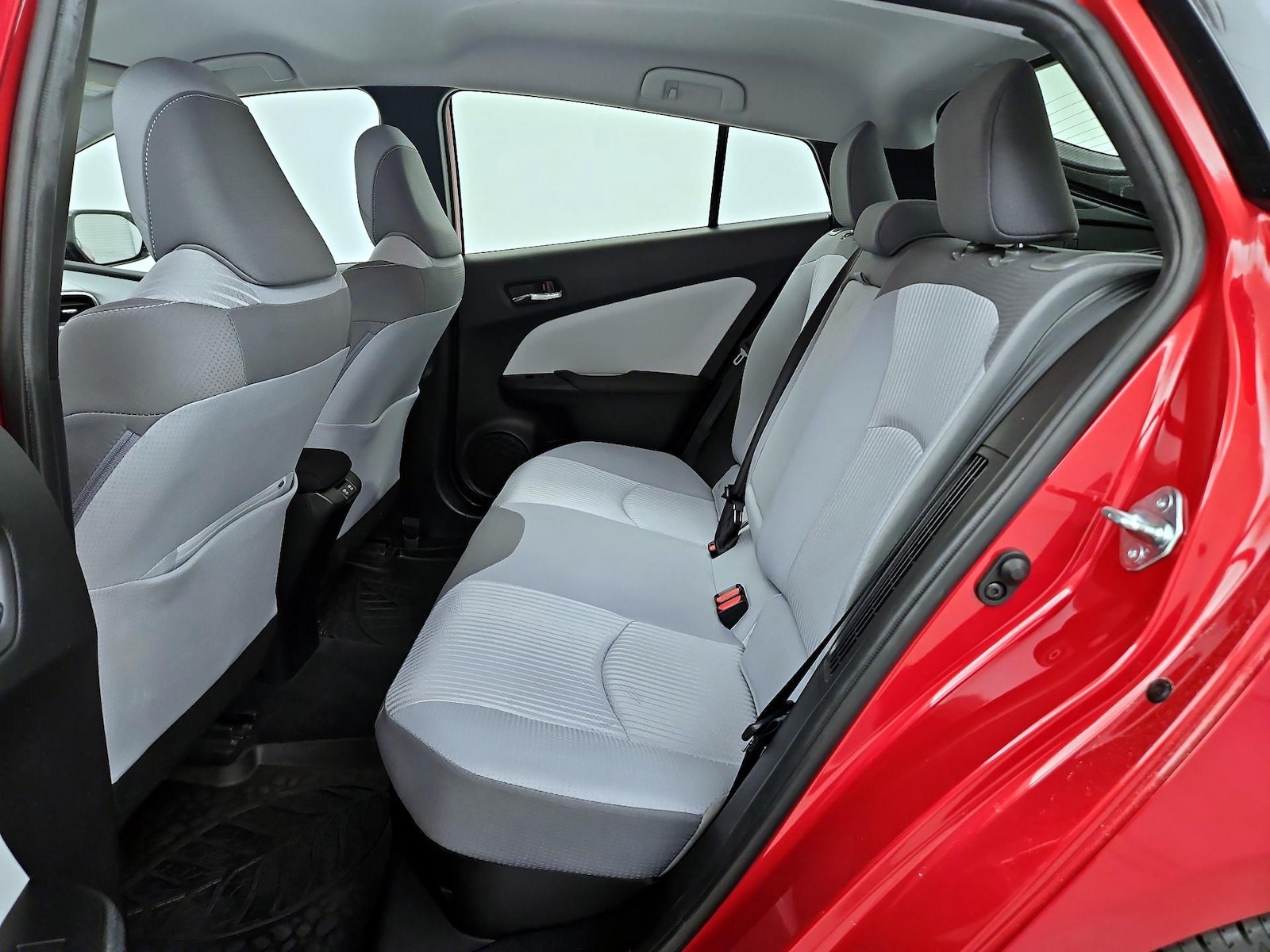 2020 Toyota Prius Prime LE - Photo 20