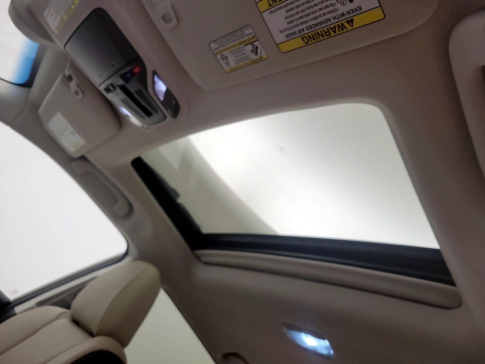 Sunroof(s) & Overhead Airbags