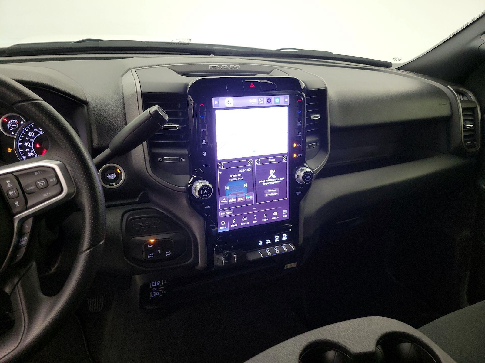 Apple CarPlay® & Android Auto™