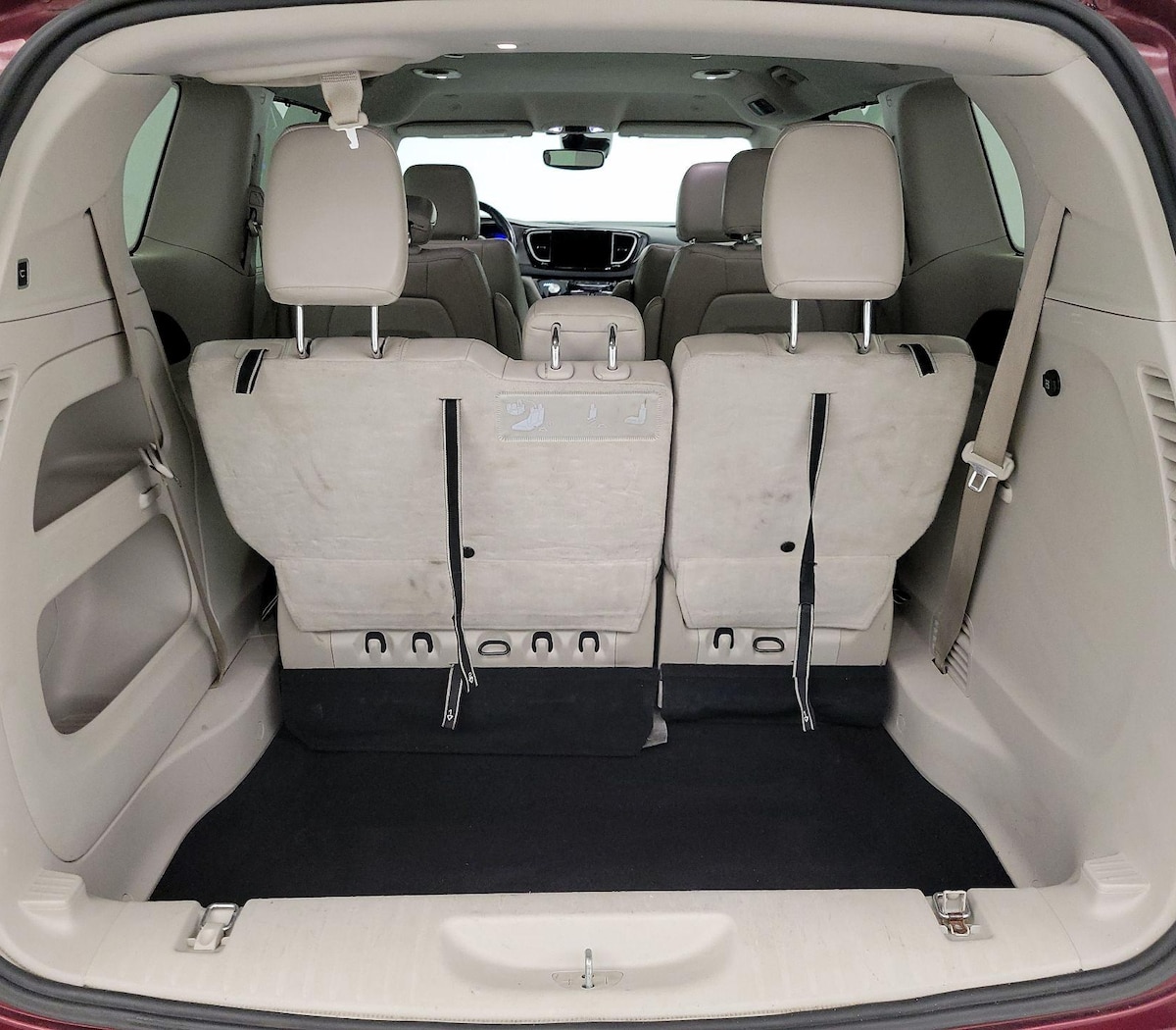 Trunk/Cargo (Seats Up)
