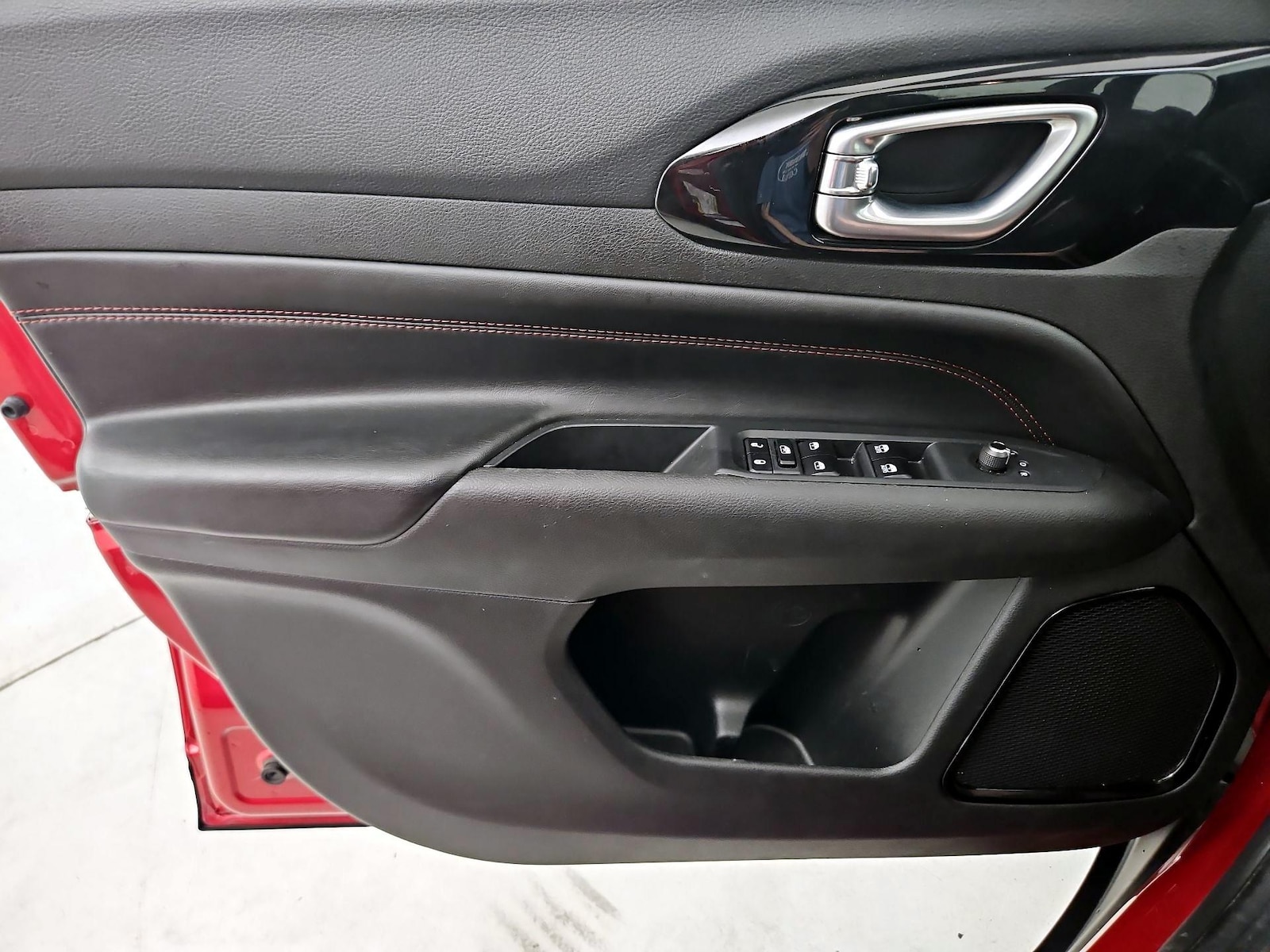 2025 Jeep Compass Trailhawk - Photo 13