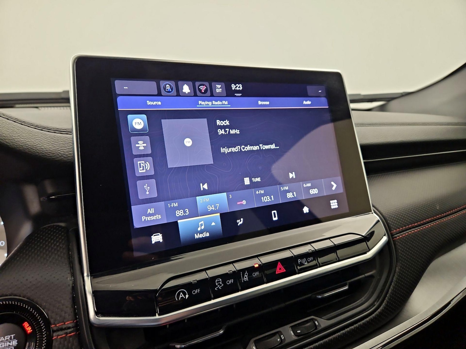 2025 Jeep Compass Trailhawk - Photo 16