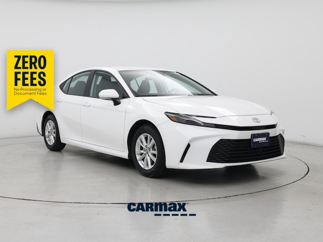 White 2025 Toyota Camry Sedan Front-Wheel Drive Automatic